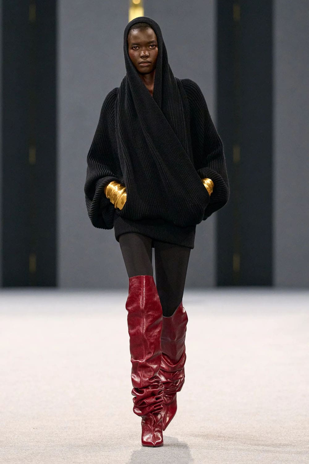 Balmain Herbst Winter 2025 2026 Runway Magazin (2)