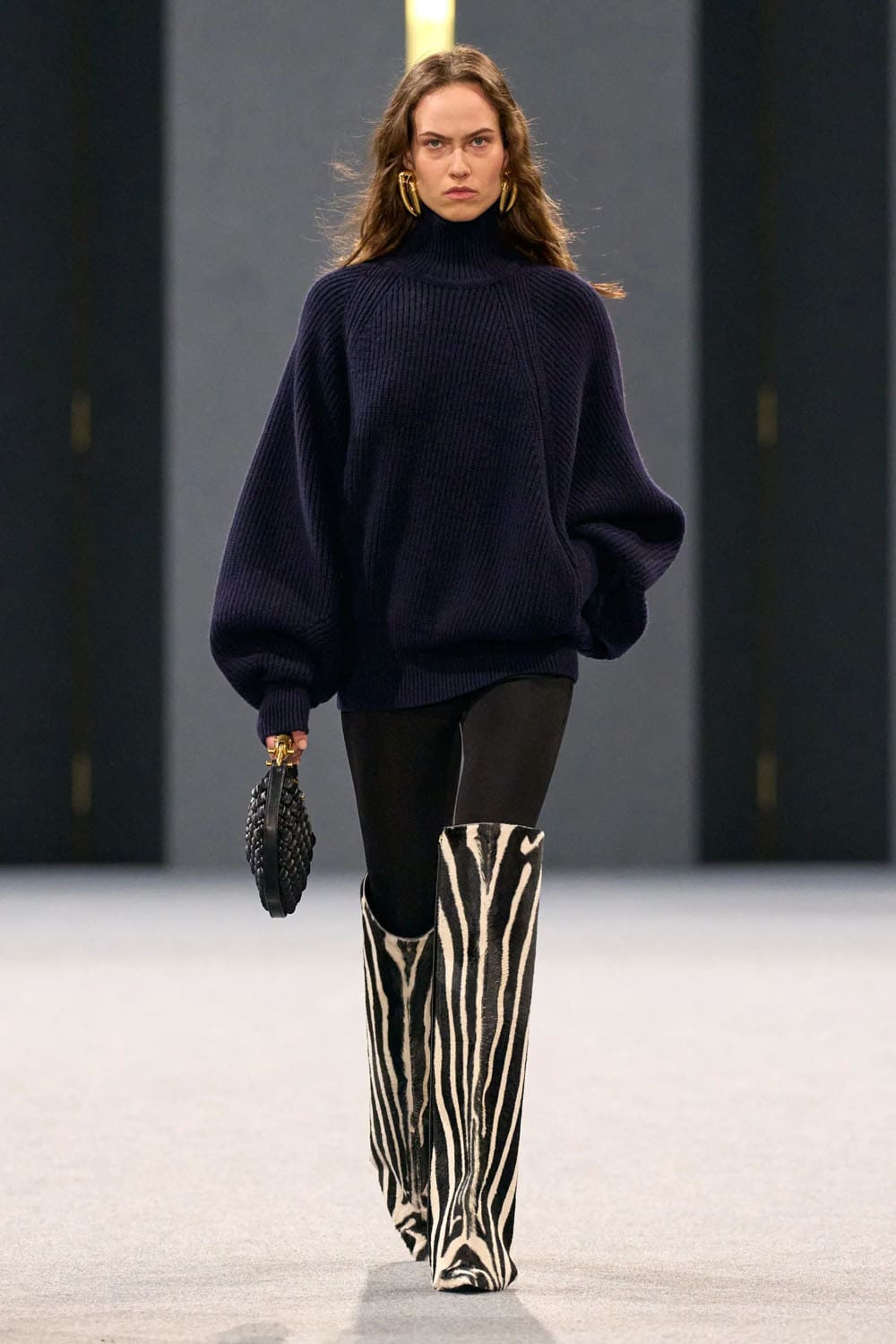 Balmain Herbst Winter 2025 2026 Runway Magazin (21)