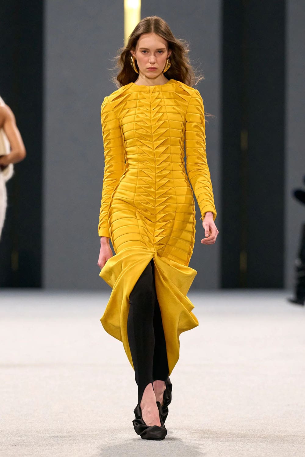Balmain Herbst Winter 2025 2026 Runway Magazin (24)
