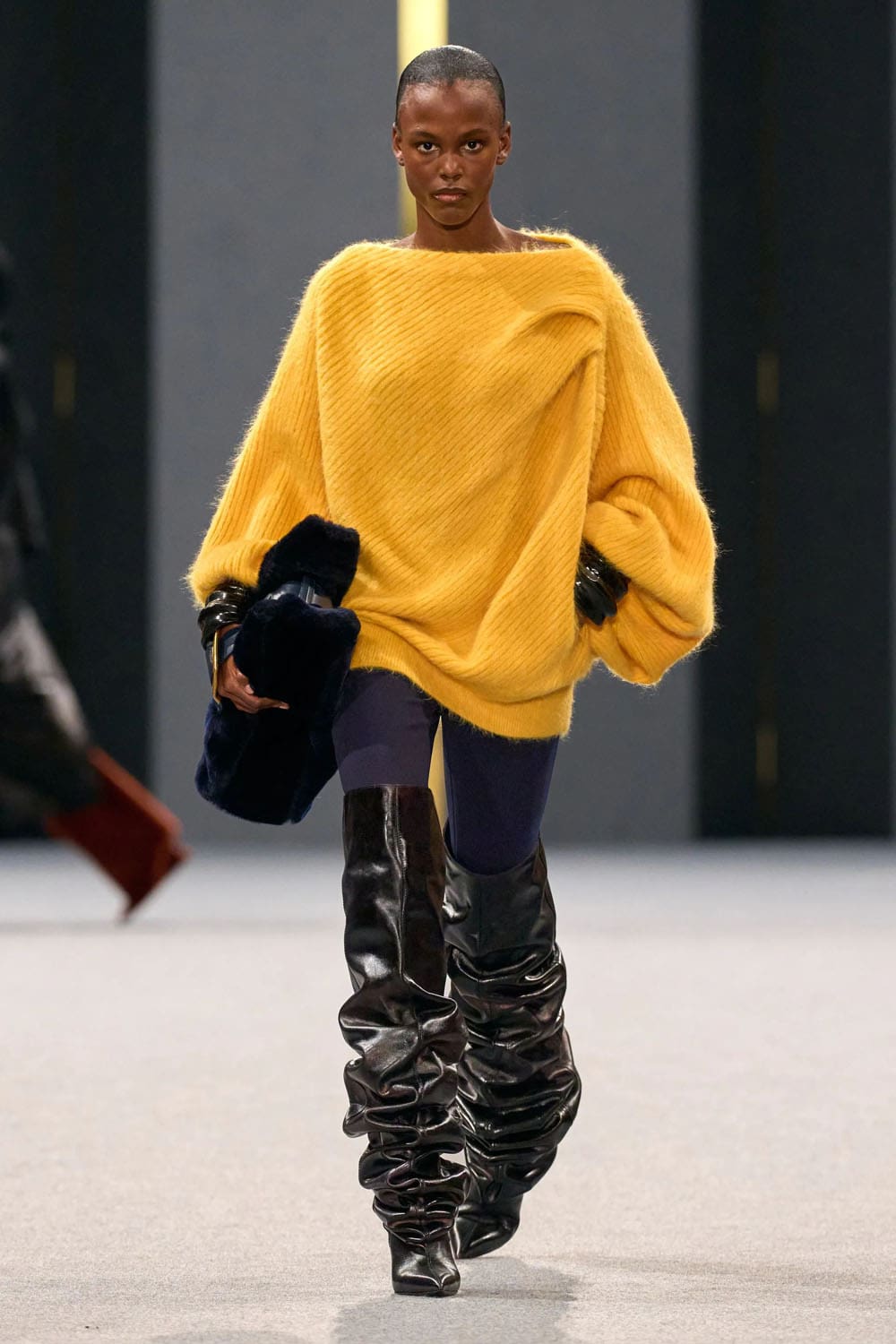 Balmain Herbst Winter 2025 2026 Runway Magazin (25)