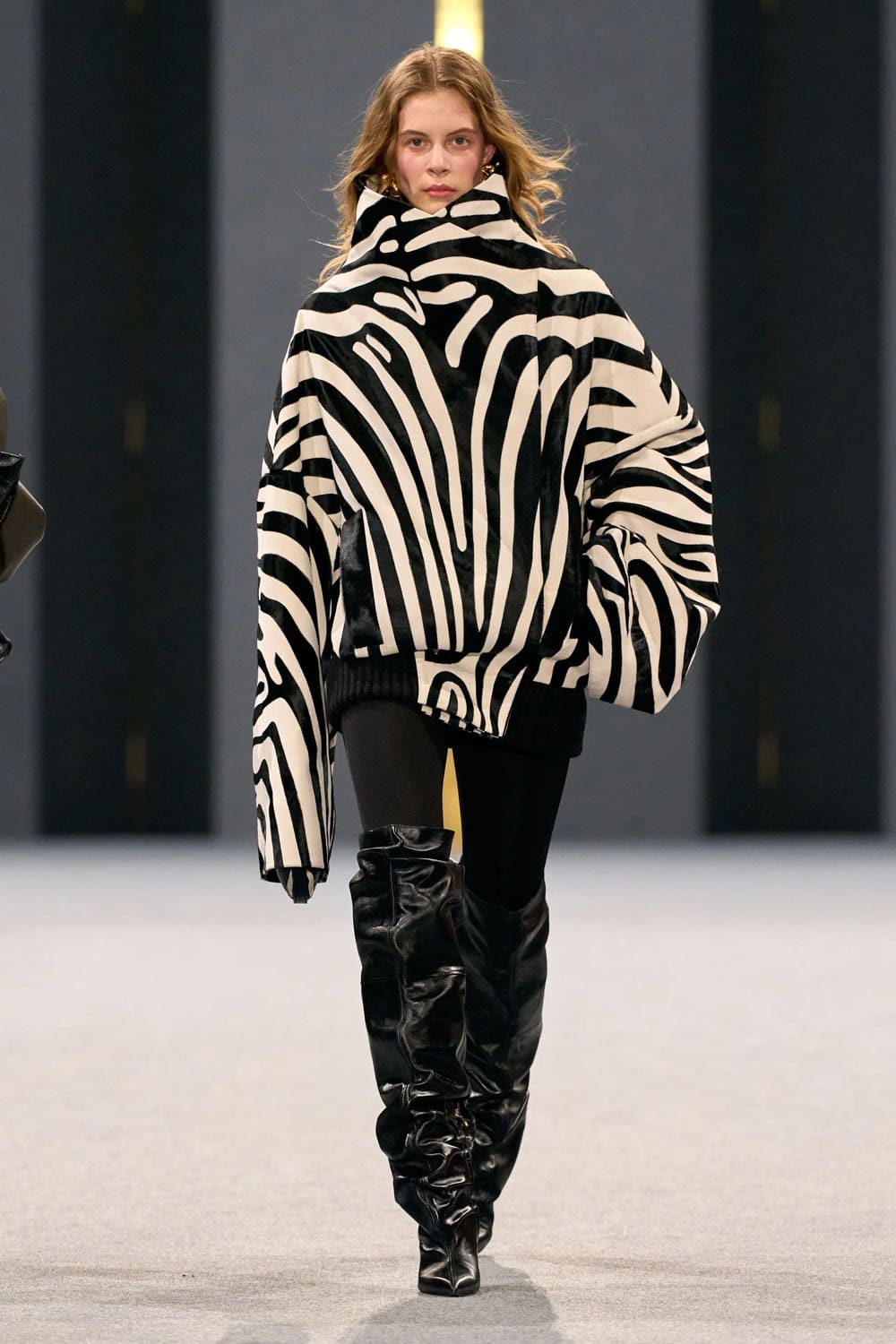 Balmain Herbst Winter 2025 2026 Runway Magazin (35)