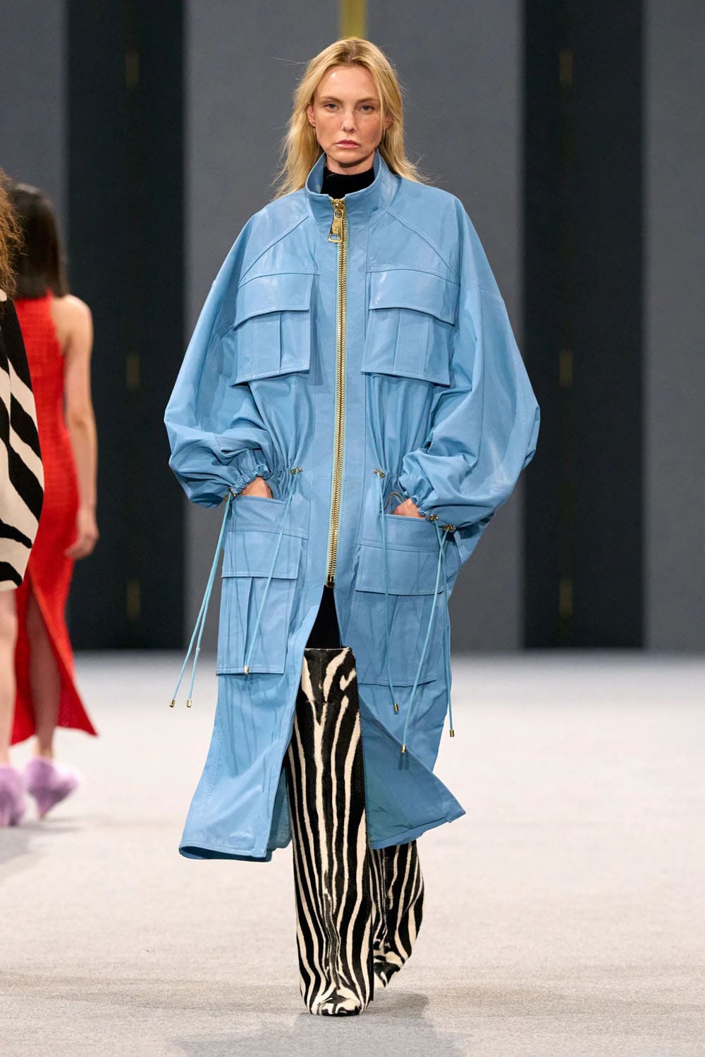 Balmain Herbst Winter 2025 2026 Runway Magazin (37)