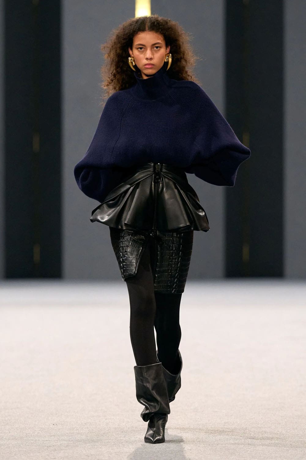 Balmain Herbst Winter 2025 2026 Runway Magazin (44)