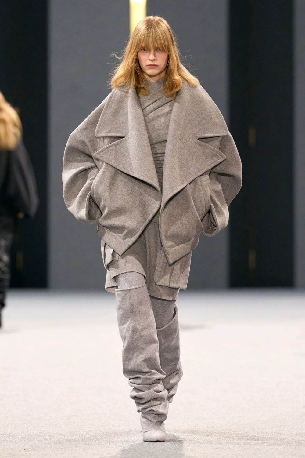 Balmain Herbst Winter 2025 2026 Runway Magazin (9)