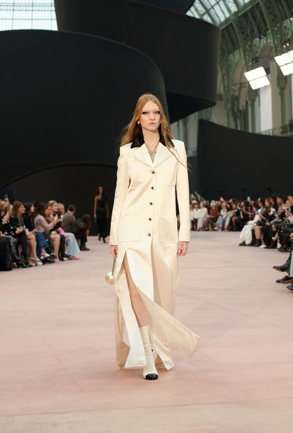 シャネル 2025 2026 秋冬 プレタポルテ Runway 雑誌(68)