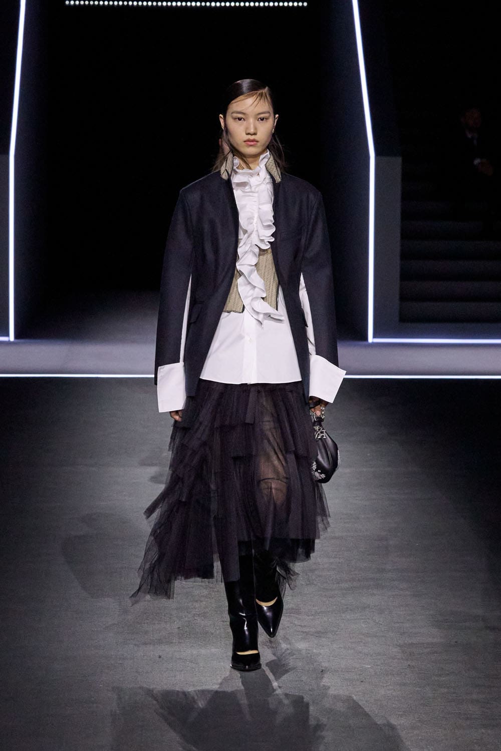 Dior Fall Winter 2025 2026 Women Runway Magazine (11)