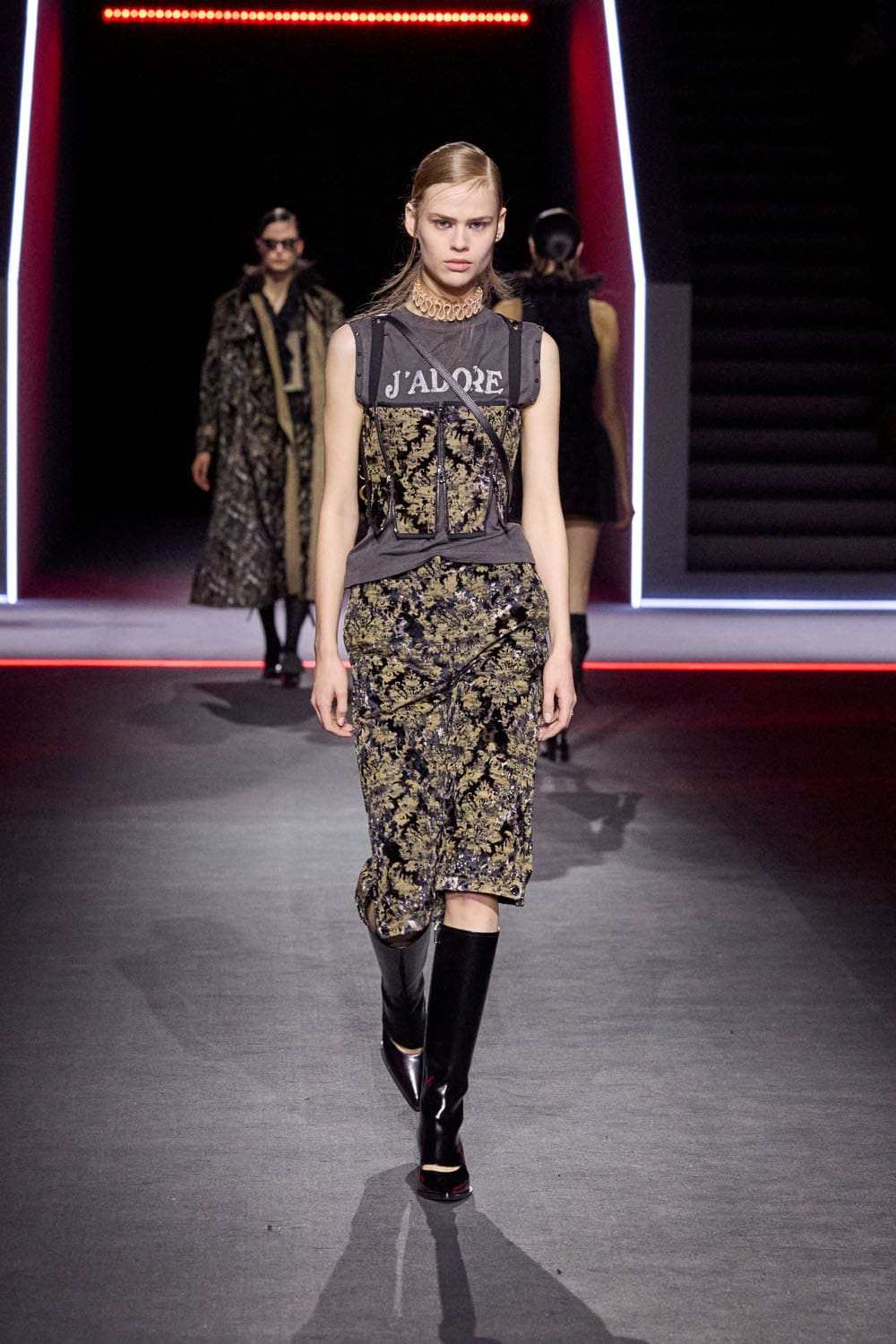 Dior Fall Winter 2025 2026 Women Runway Magazine (27)