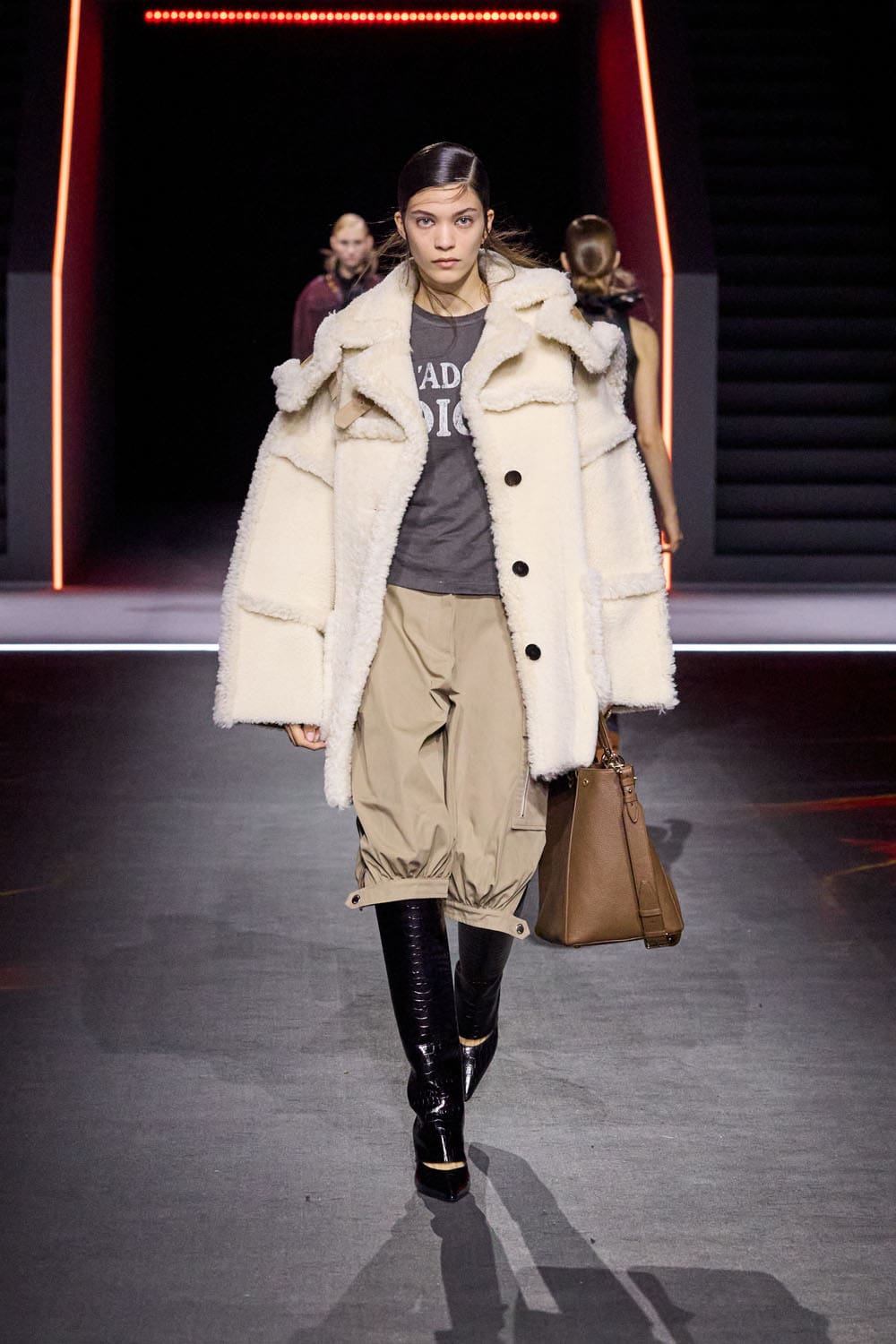 Dior Fall Winter 2025 2026 Women Runway Magazine (35)
