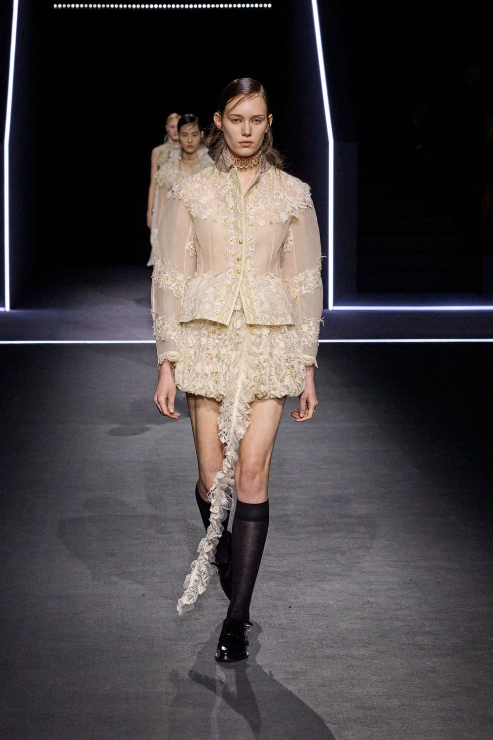Dior Fall Winter 2025 2026 Women Runway Magazine (4)