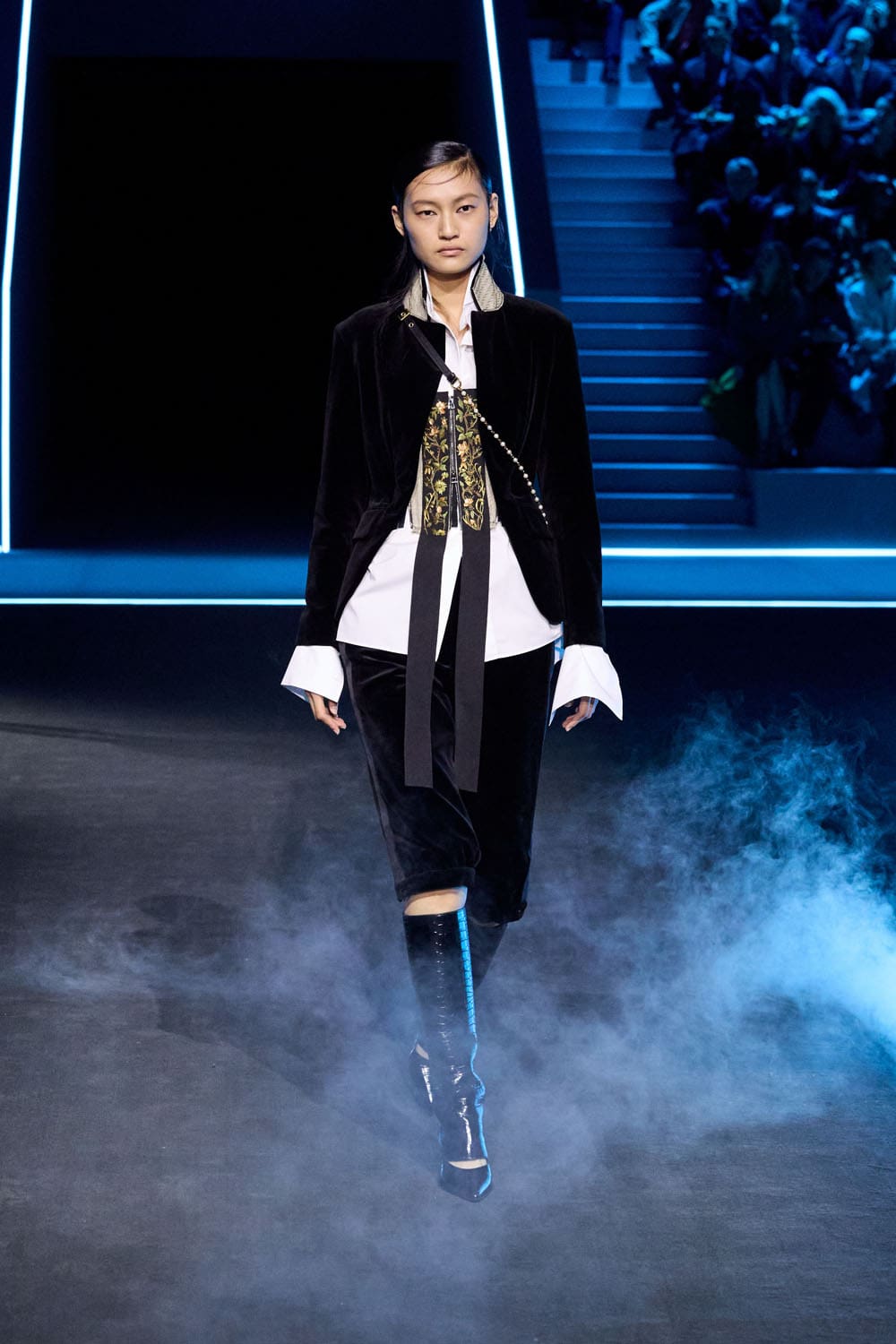 Dior Fall Winter 2025 2026 Women Runway Magazine (59)
