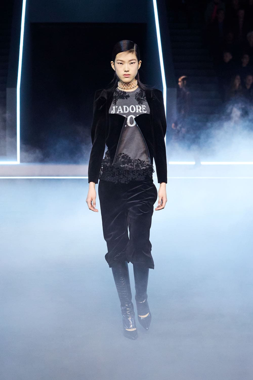Dior Fall Winter 2025 2026 Women Runway Magazine (79)