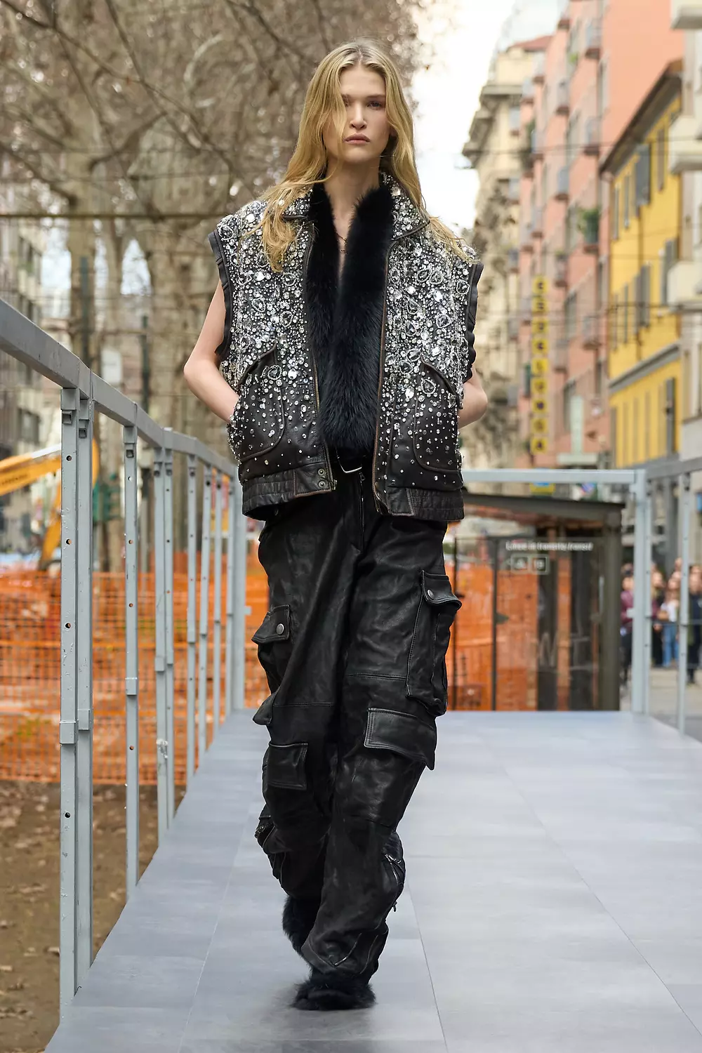Dolce Gabbana Fall 2025 2026 Womens Runway Magazine (13)