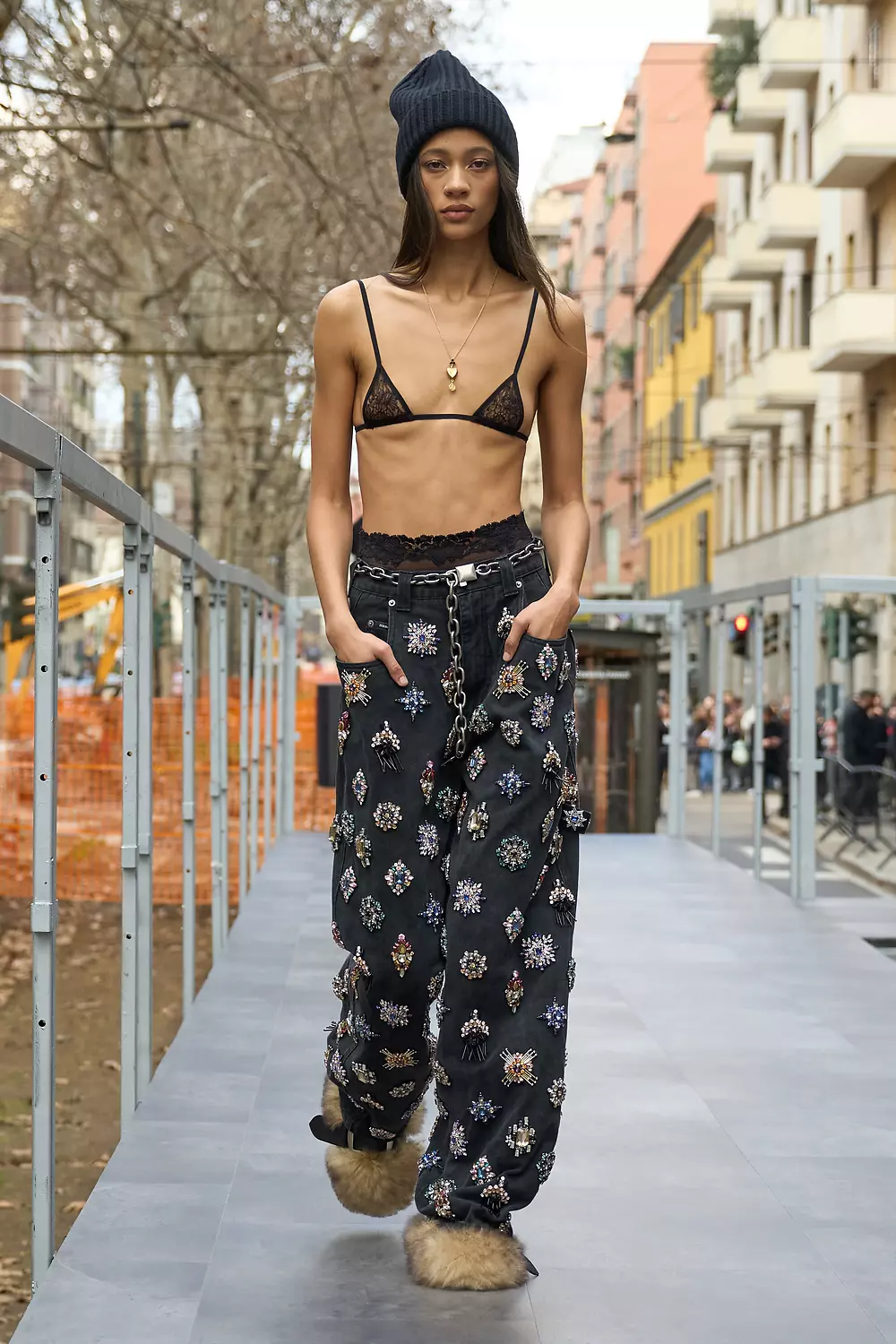 Dolce Gabbana Fall 2025 2026 Womens Runway Magazine (14)