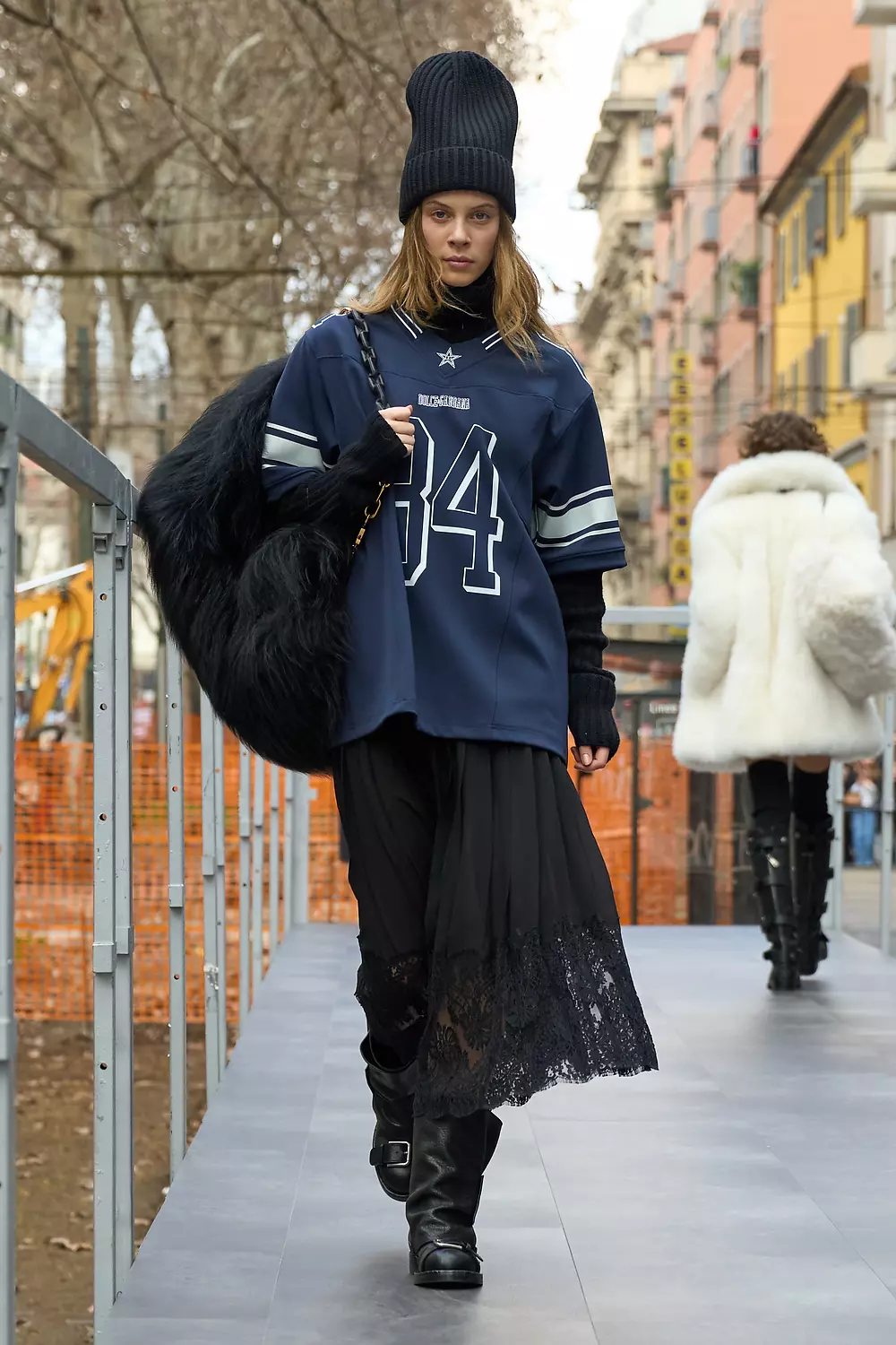 Dolce Gabbana Fall 2025 2026 Womens Runway Magazine (16)