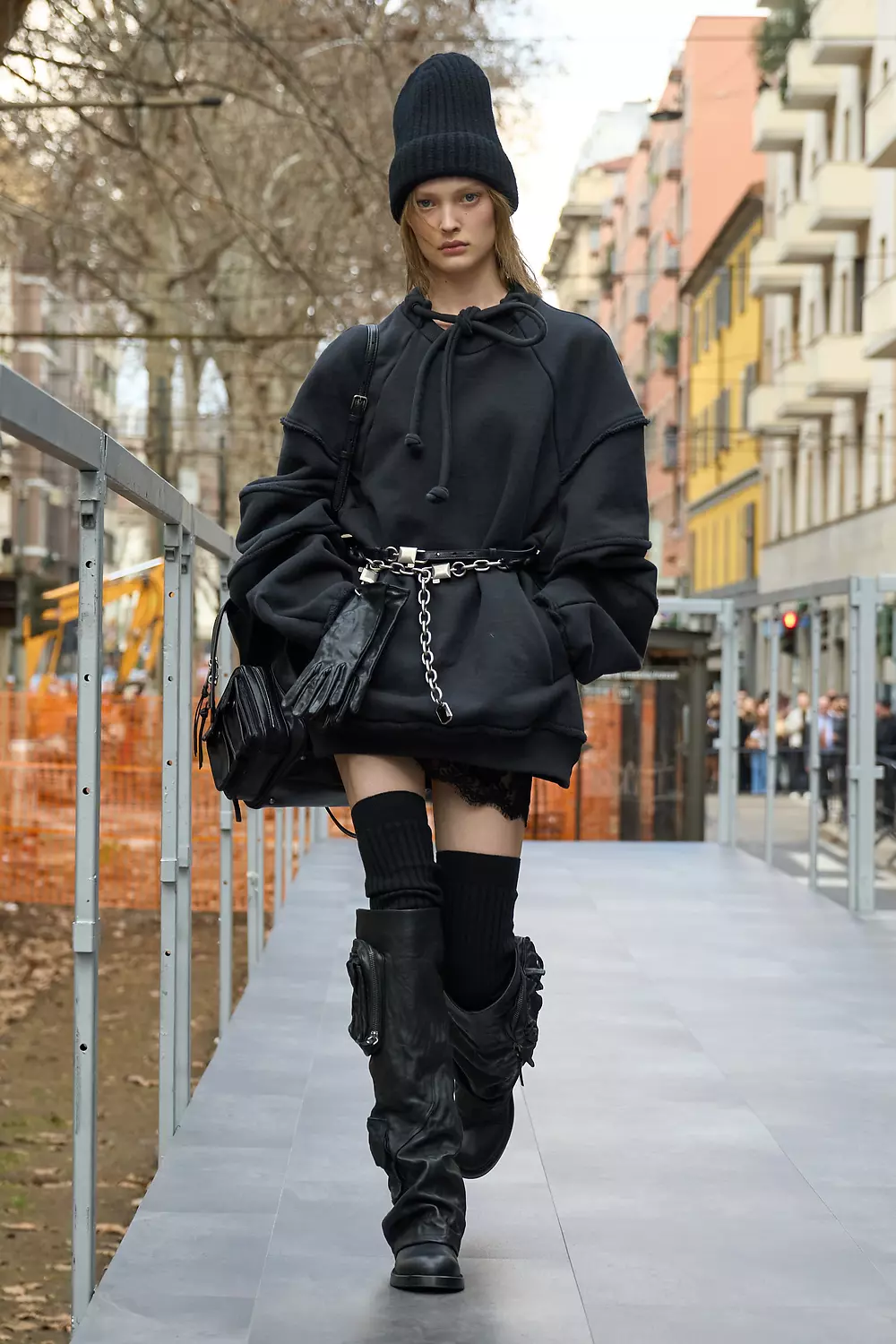 Dolce Gabbana Fall 2025 2026 Womens Runway Magazine (23)