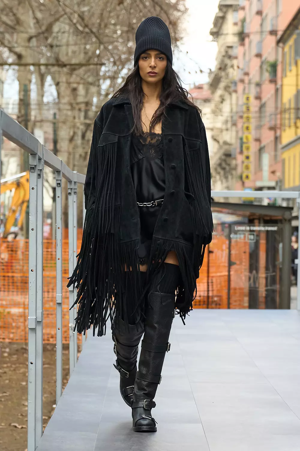 Dolce Gabbana Fall 2025 2026 Womens Runway Magazine (38)