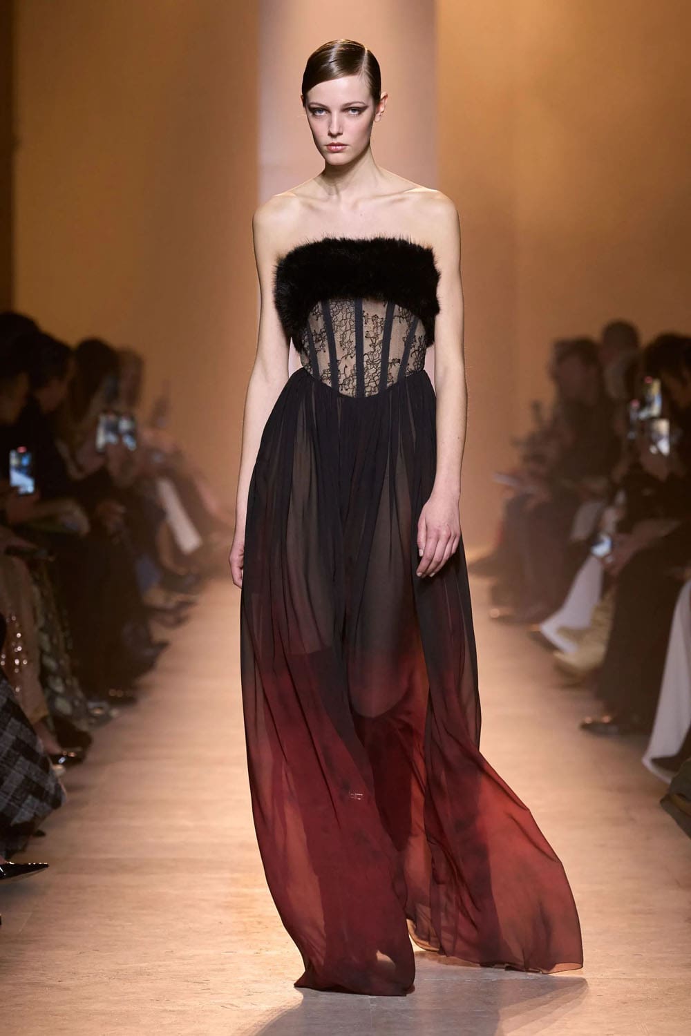 Elie Saab Fall Winter 2025 26 Ready to Wear Runway Magazine (28)