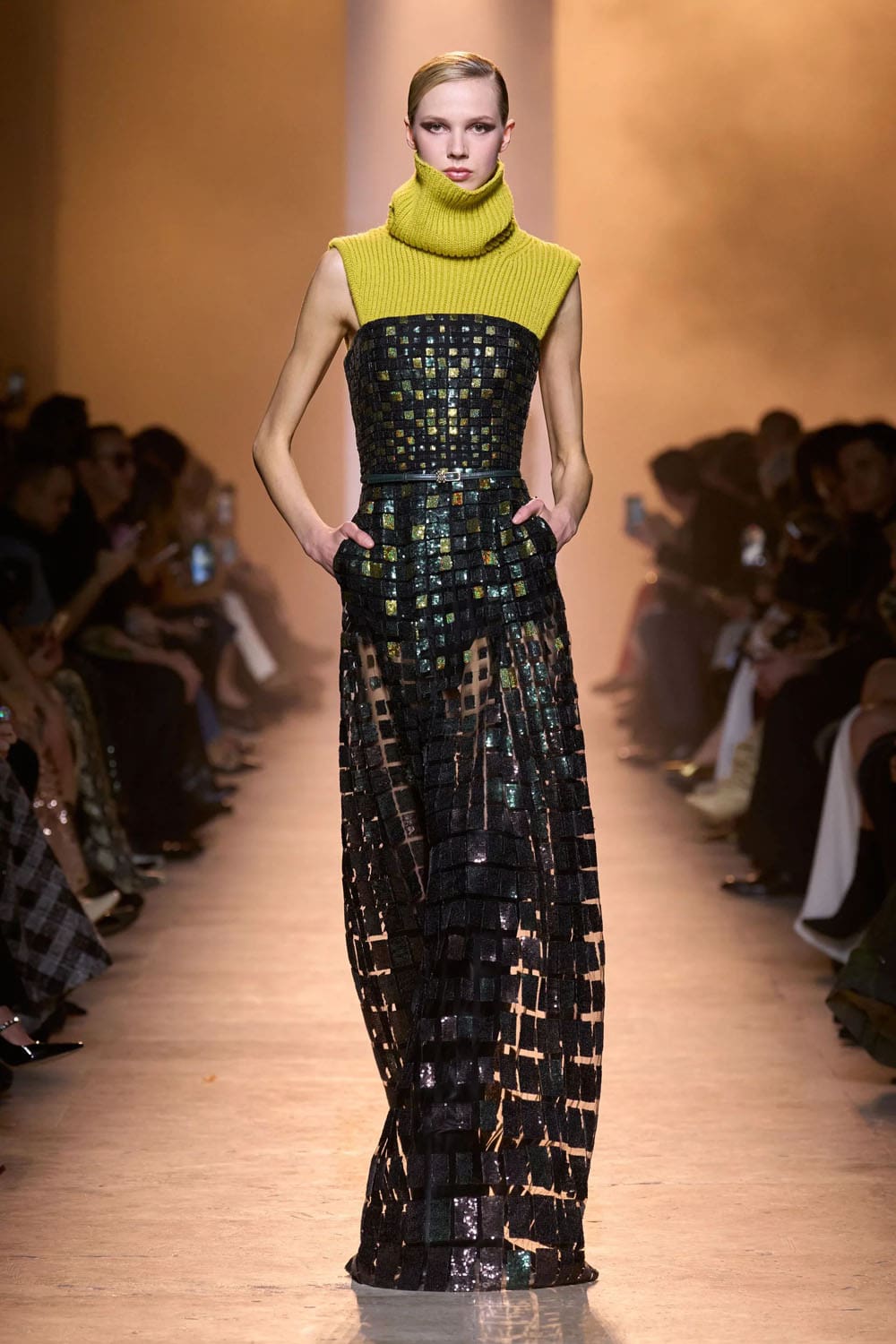 Elie Saab Fall Winter 2025 26 Ready to Wear Runway Magazine (37)
