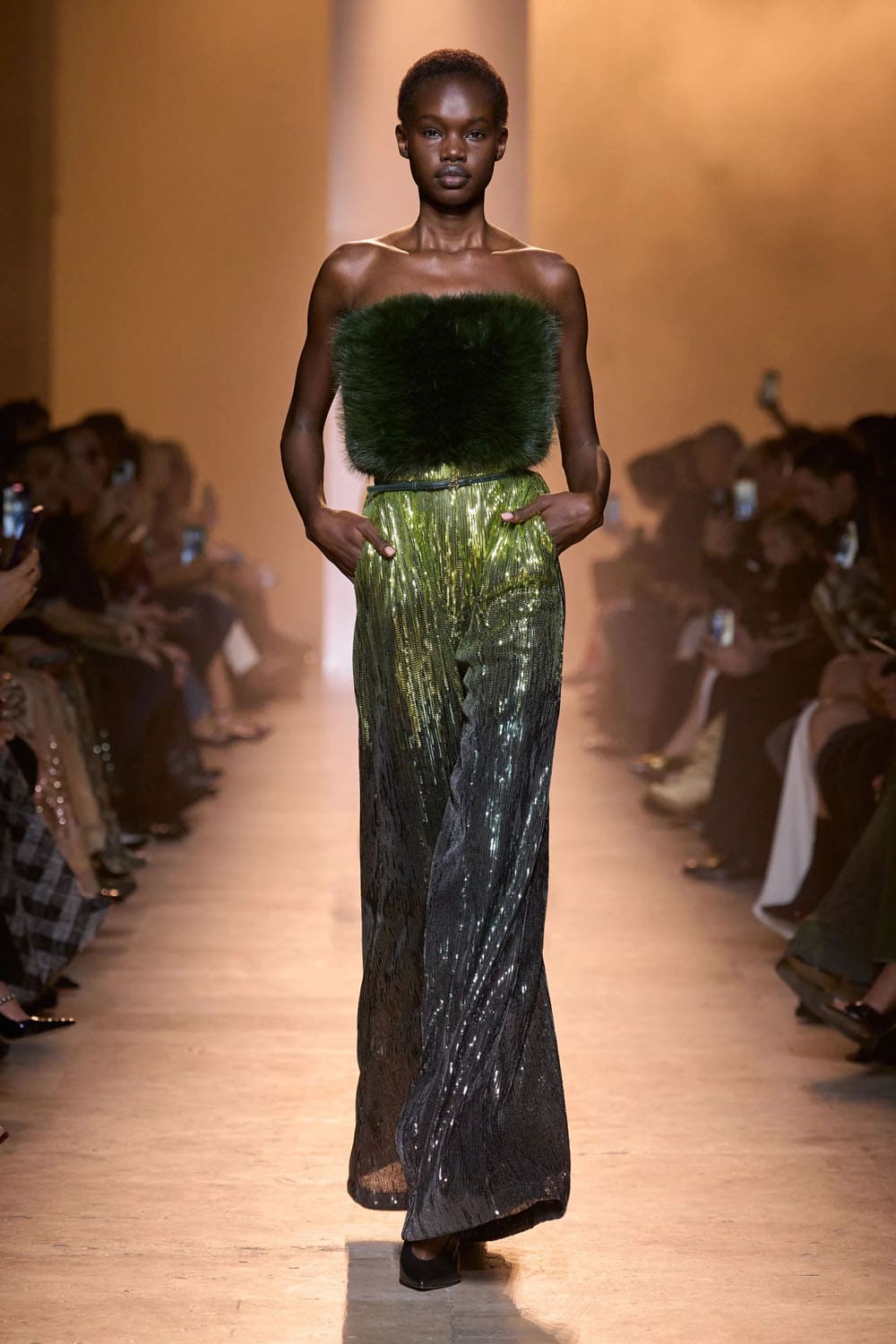 Elie Saab Fall Winter 2025 26 Ready to Wear Runway Magazine (40)