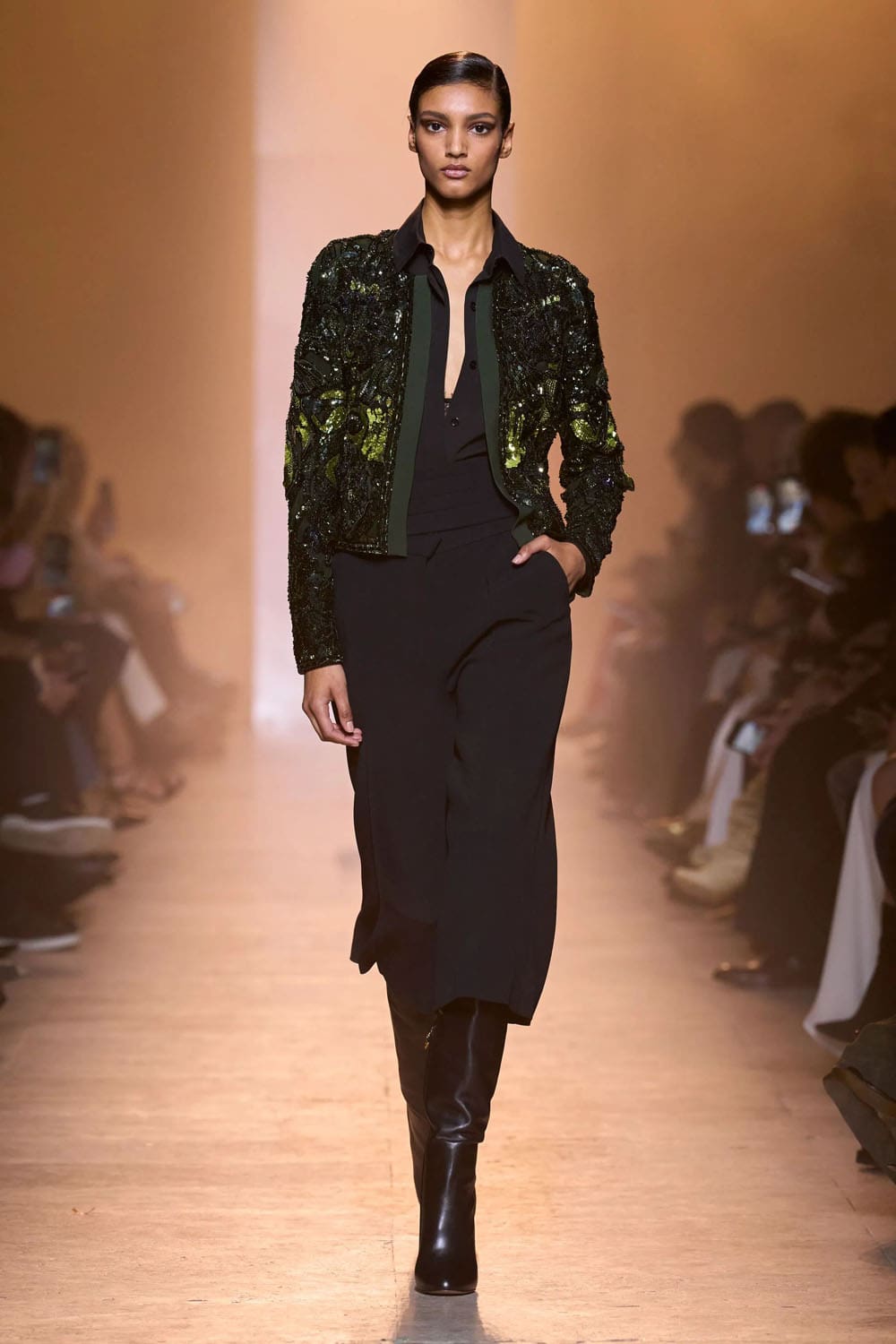 Elie Saab Fall Winter 2025 26 Ready to Wear Runway Magazine (43)