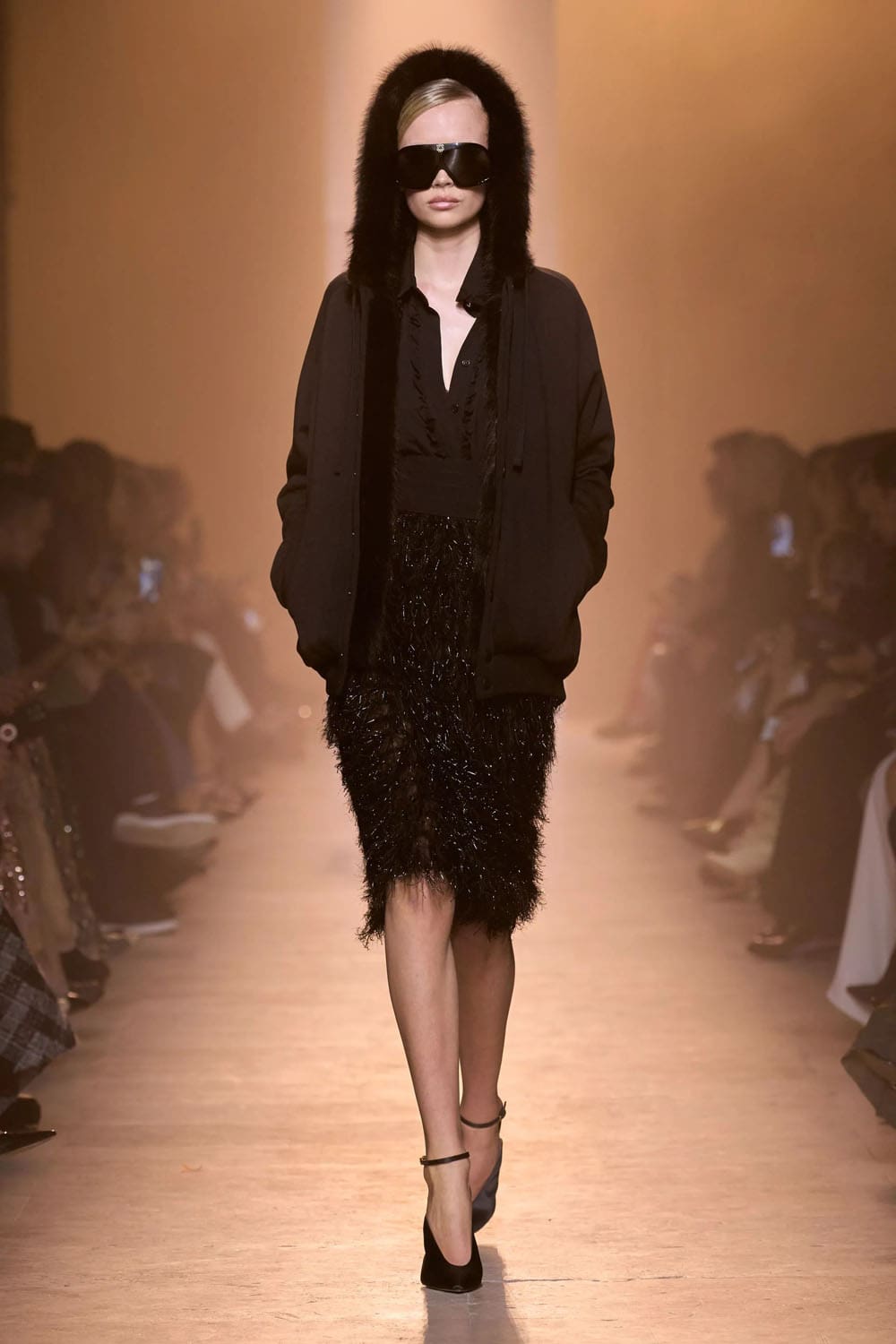 Elie Saab Fall Winter 2025 26 Ready to Wear Runway Magazine (50)