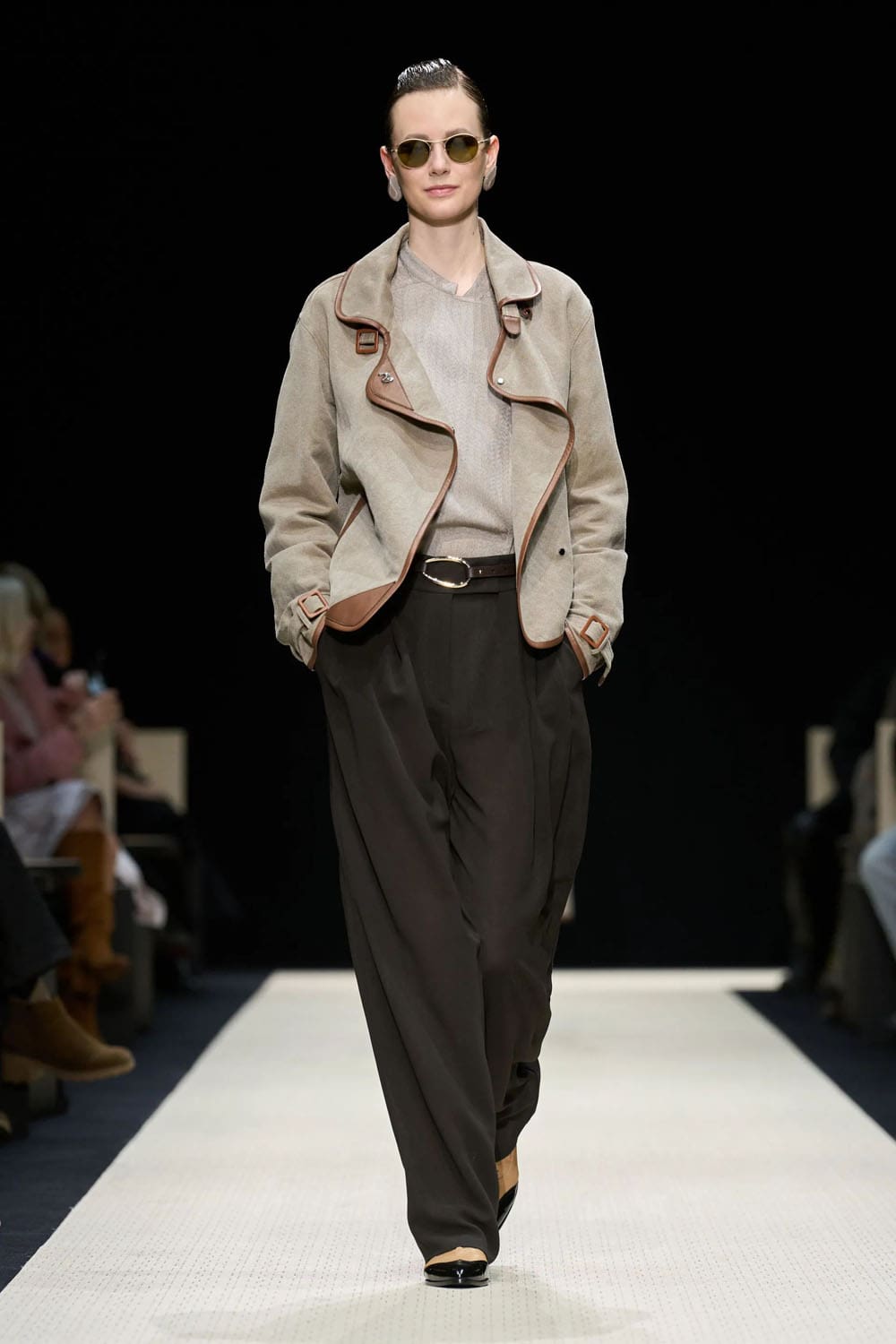 Giorgio Armani Outono Inverno 2025 2026 Feminino Runway Revista (11)