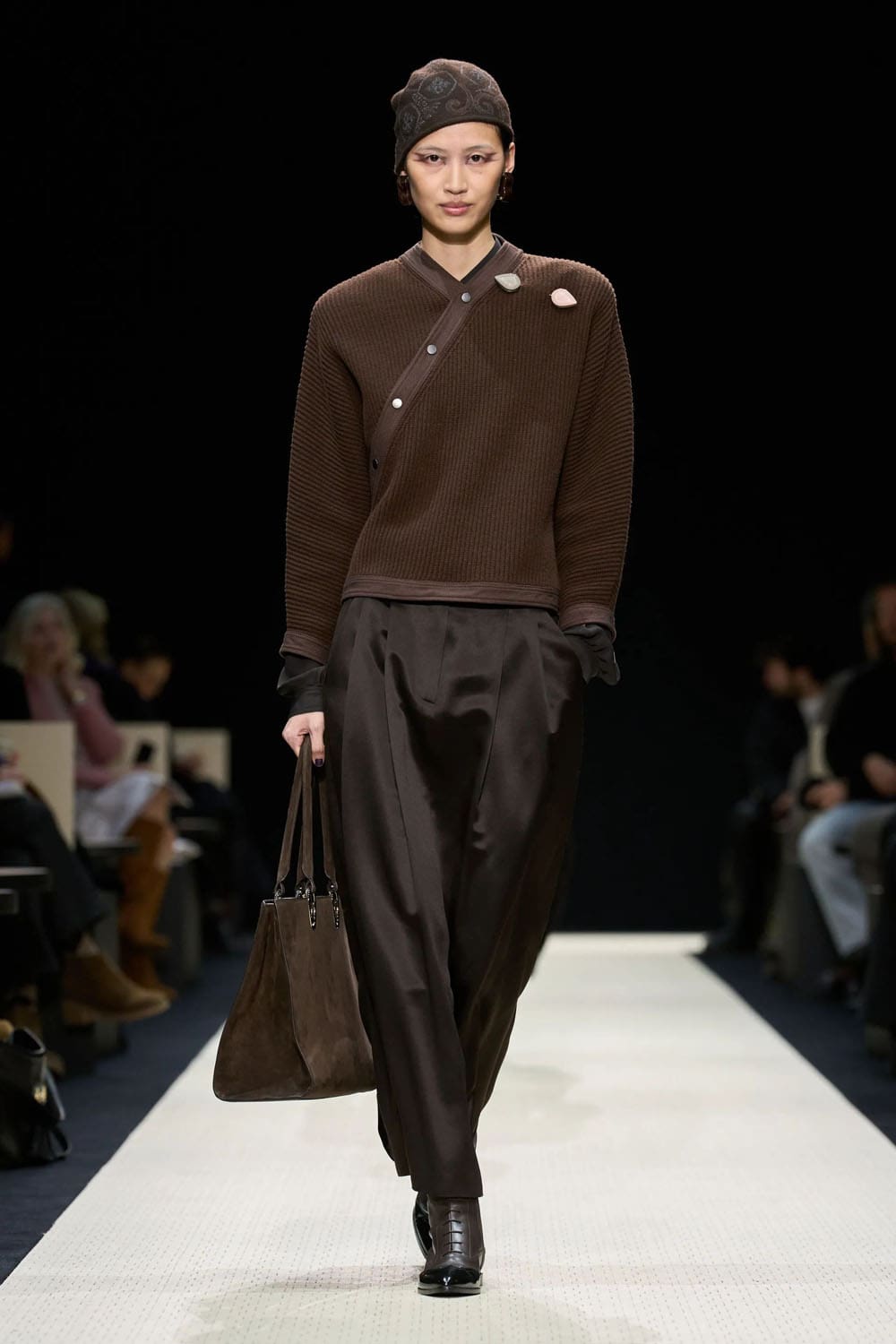 Giorgio Armani Outono Inverno 2025 2026 Feminino Runway Revista (25)