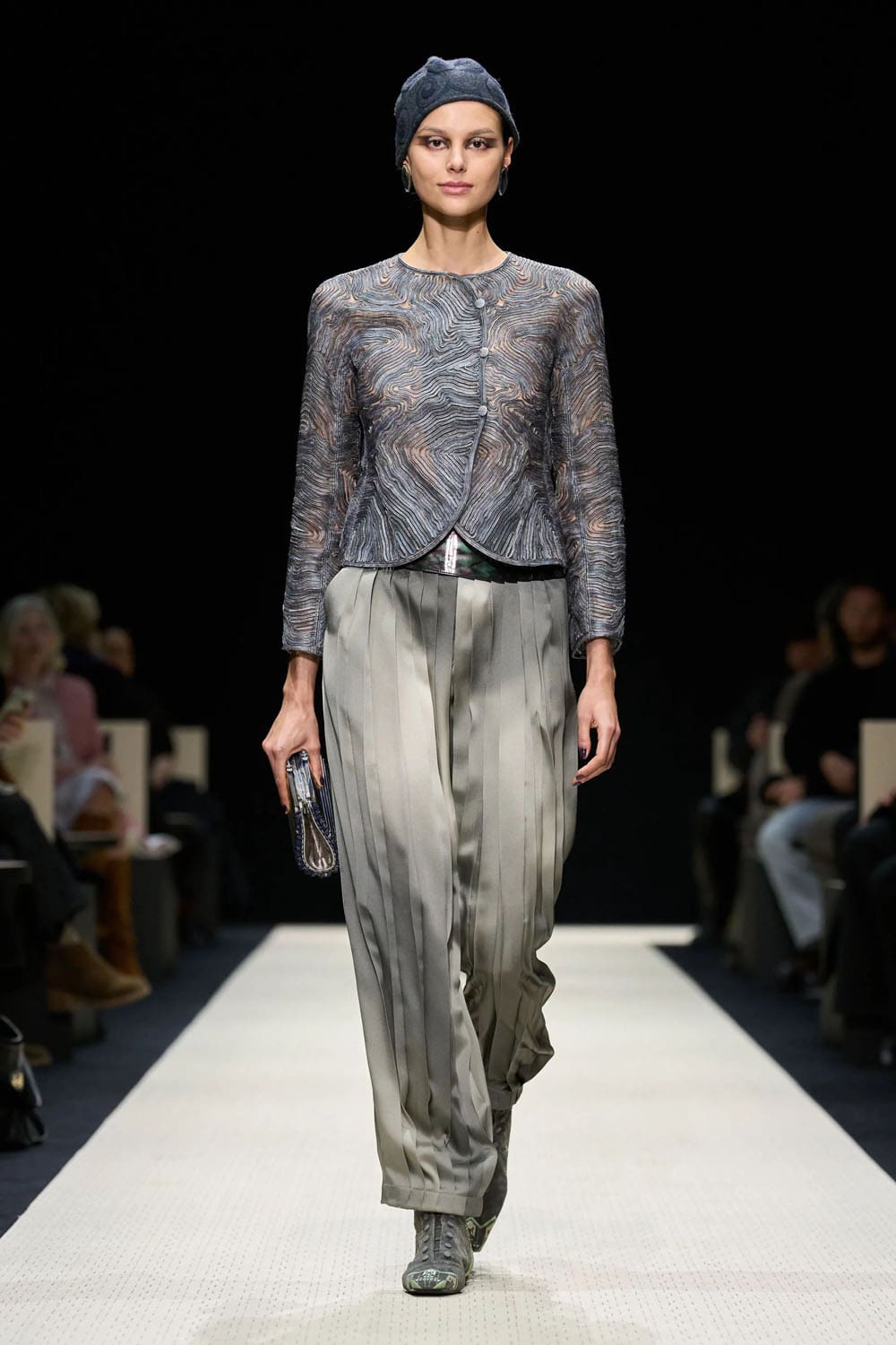 Giorgio Armani Outono Inverno 2025 2026 Feminino Runway Revista (36)
