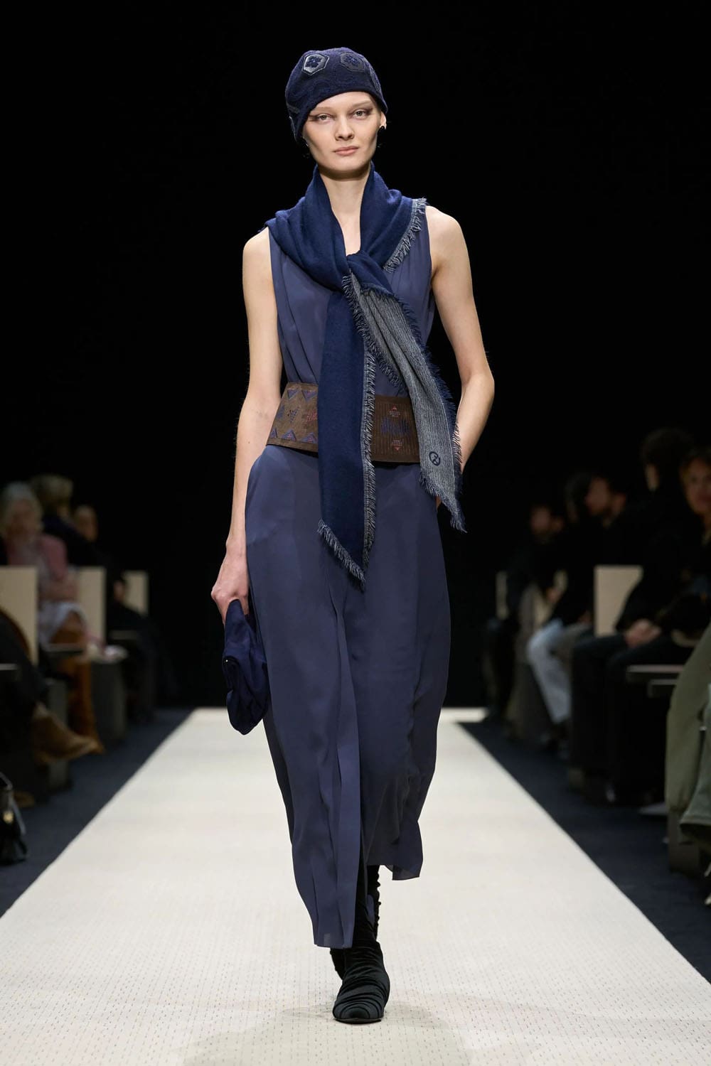 Giorgio Armani Outono Inverno 2025 2026 Feminino Runway Revista (43)