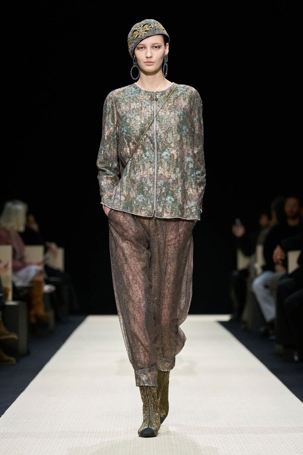 Giorgio Armani Outono Inverno 2025 2026 Feminino Runway Revista (66)