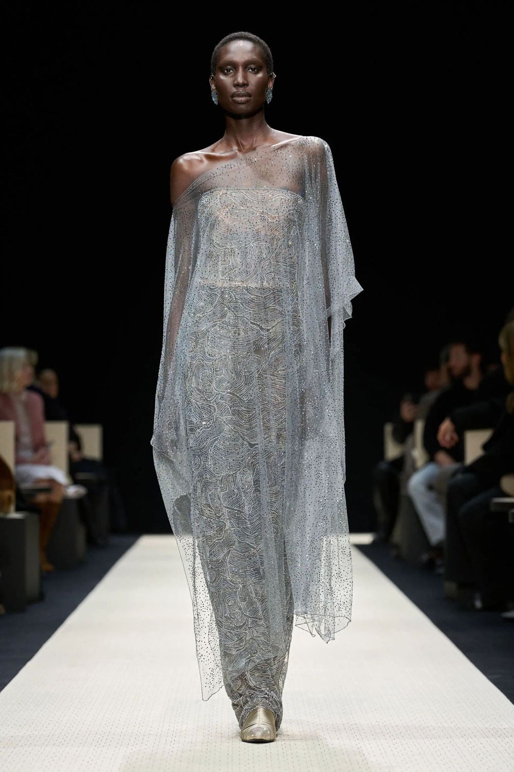 Giorgio Armani Outono Inverno 2025 2026 Feminino Runway Revista (74)