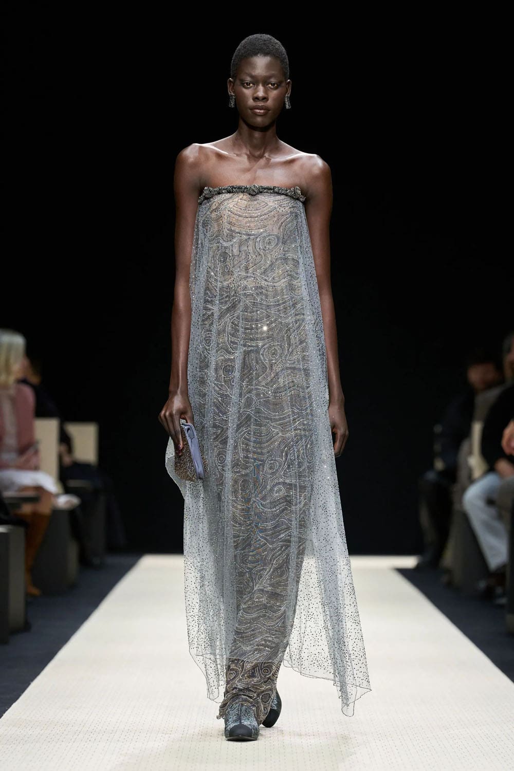 Giorgio Armani Outono Inverno 2025 2026 Feminino Runway Revista (75)