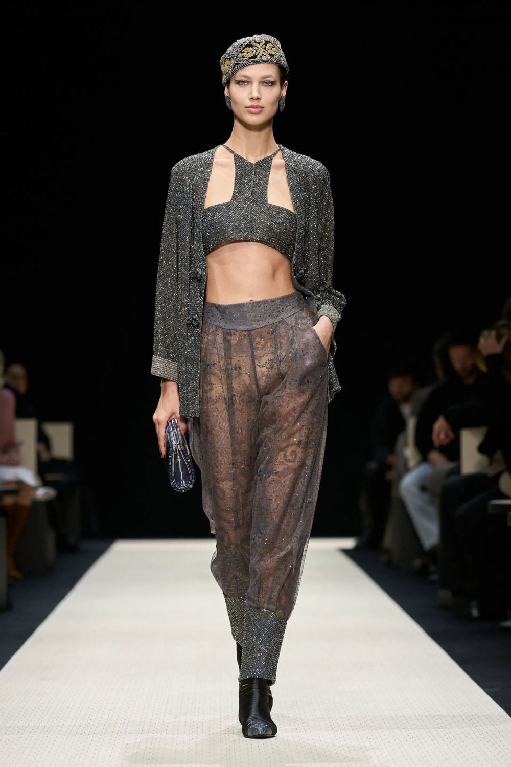 Giorgio Armani Outono Inverno 2025 2026 Feminino Runway Revista (77)