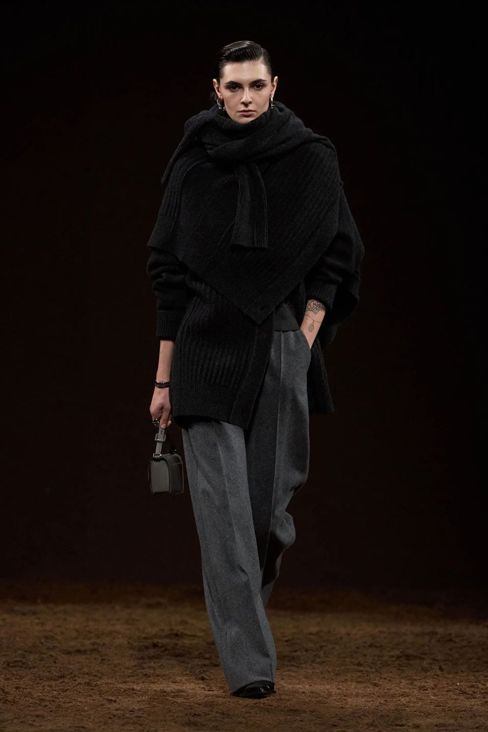 Hermès Automne Hiver 2025 2026 Runway Magazine (10)