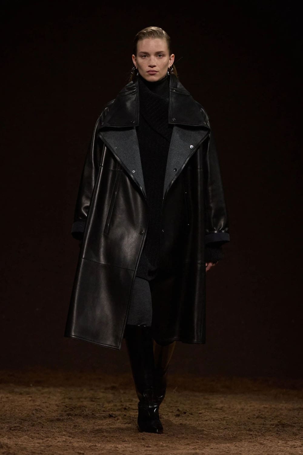 Hermès Automne Hiver 2025 2026 Runway Magazine (12)