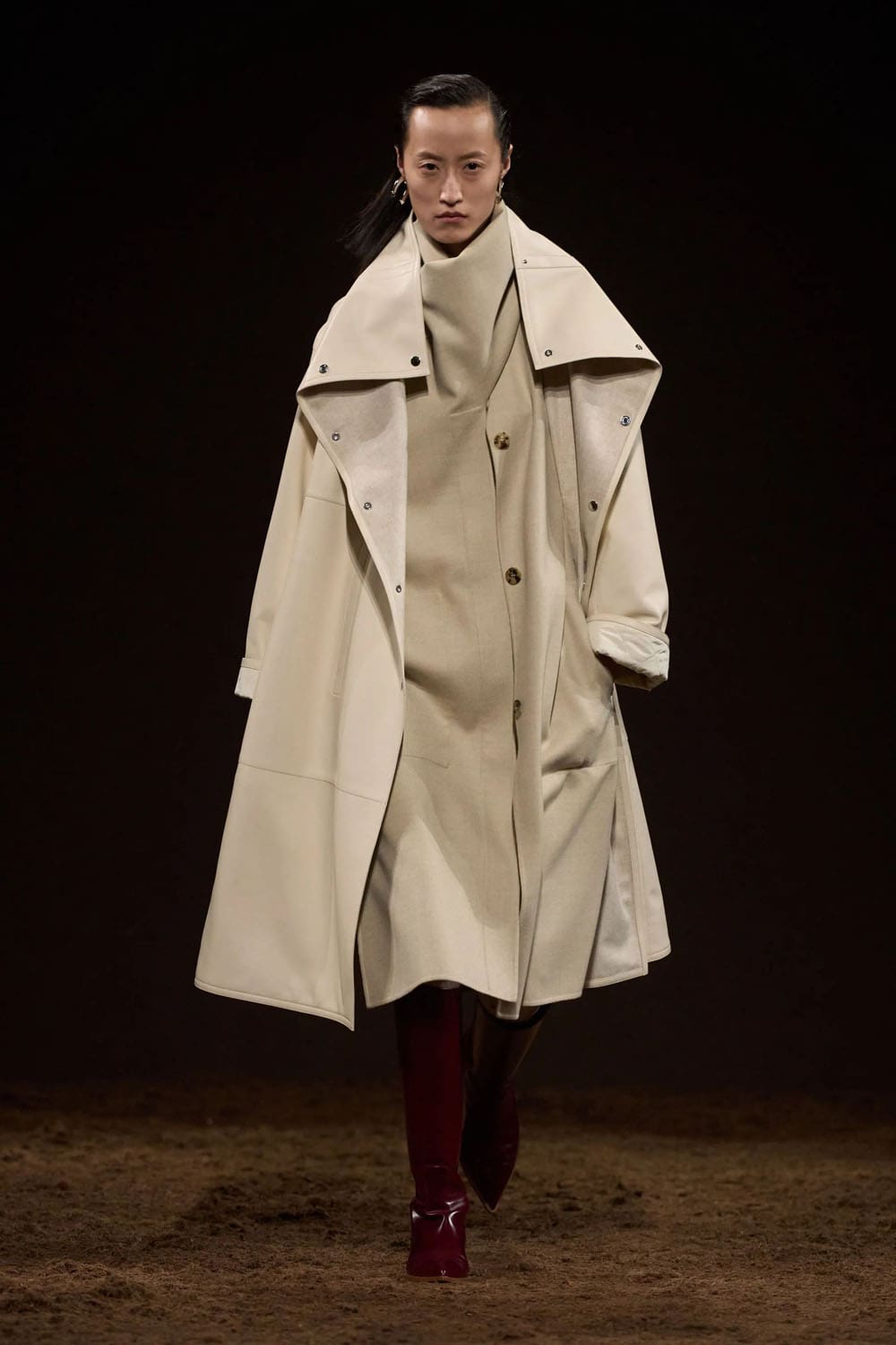 Hermès Automne Hiver 2025 2026 Runway Magazine (14)