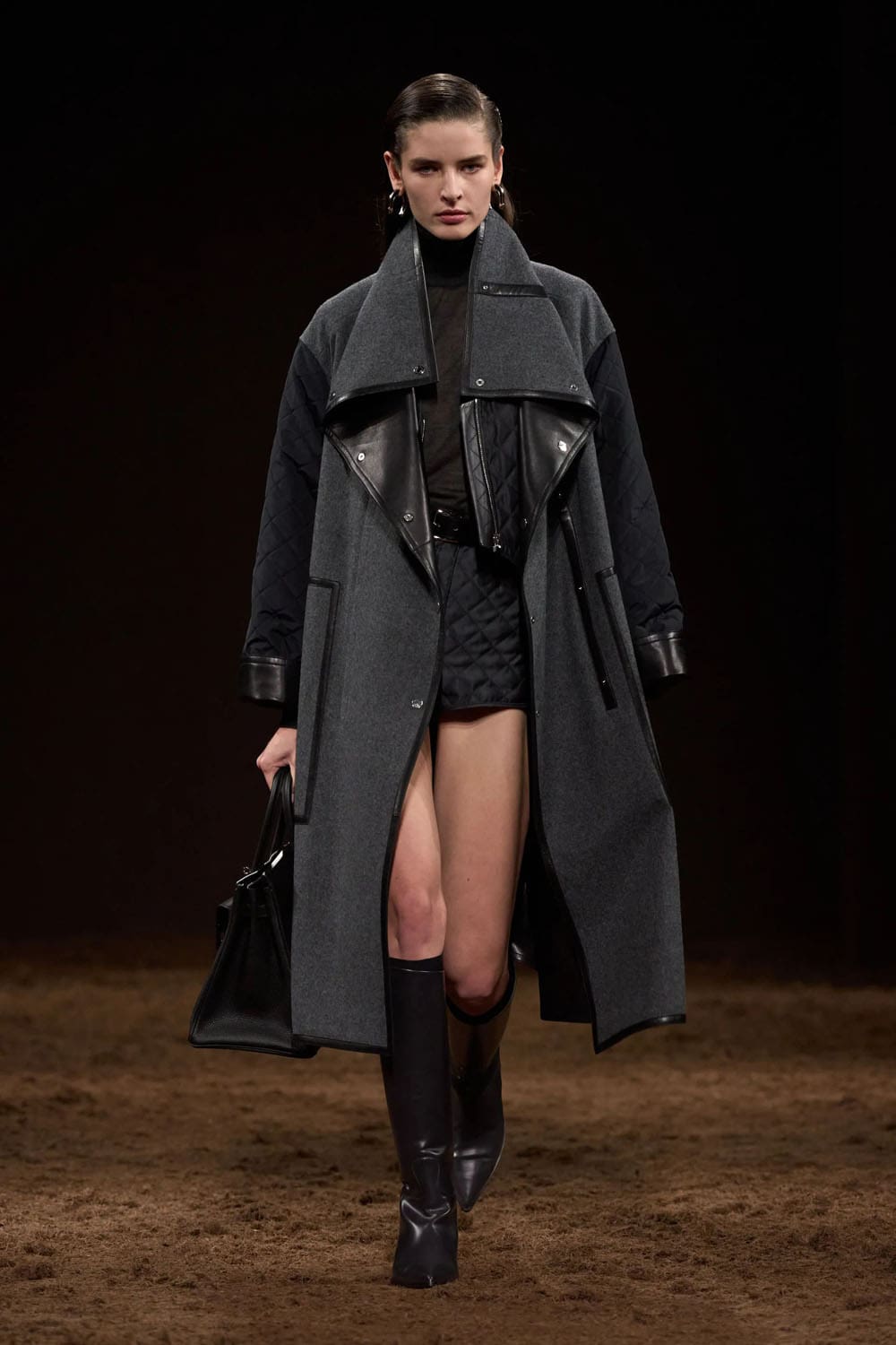 Hermès Automne Hiver 2025 2026 Runway Magazine (2)