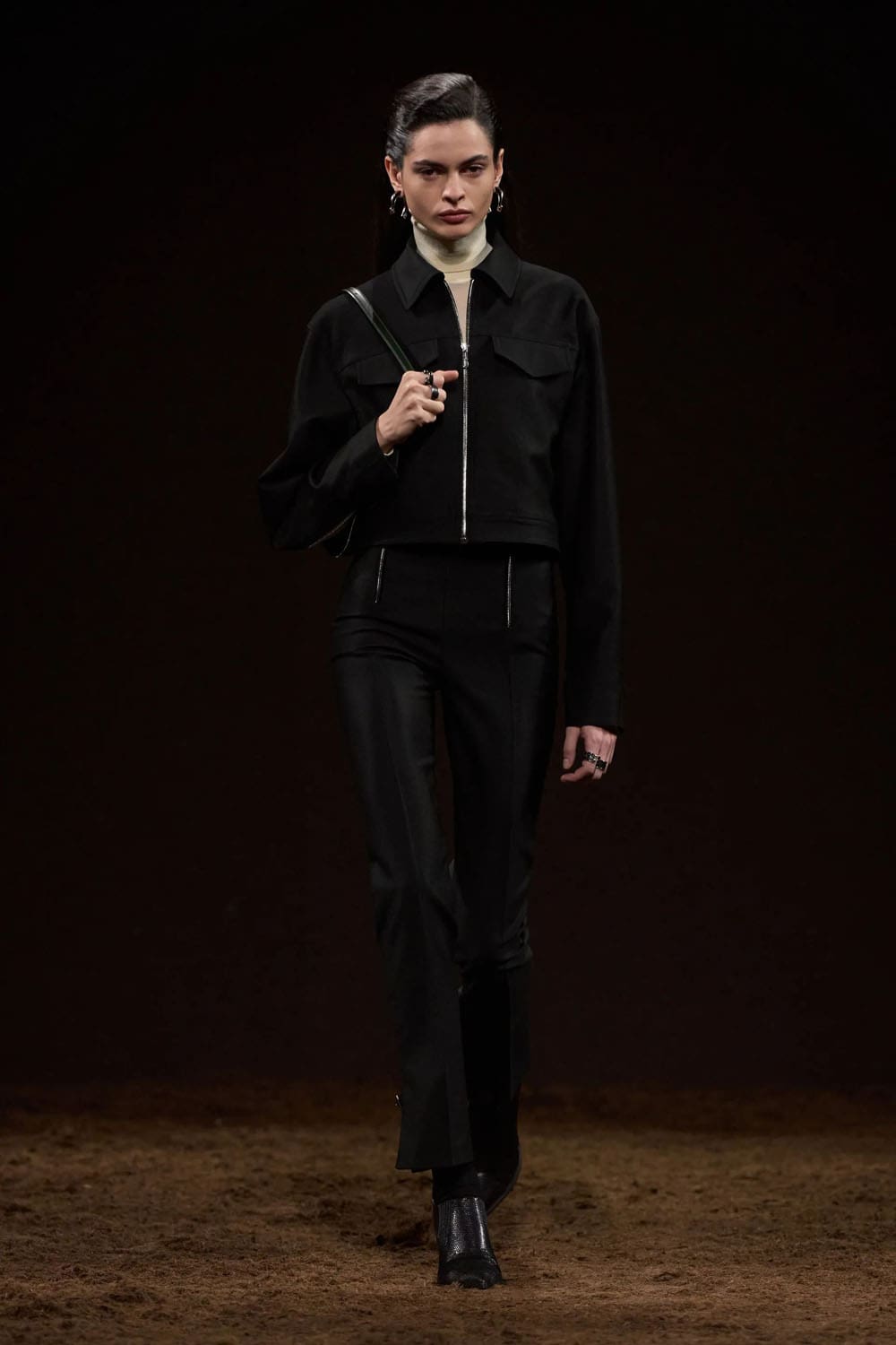 Hermès Automne Hiver 2025 2026 Runway Magazine (20)