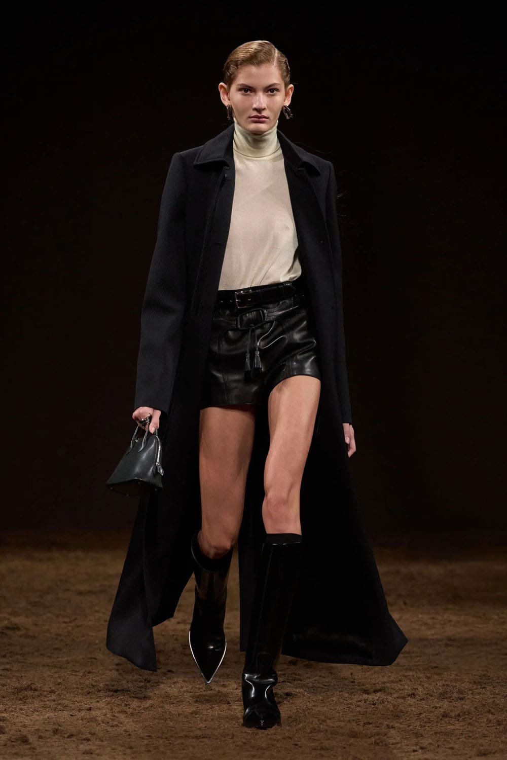 Hermès Automne Hiver 2025 2026 Runway Magazine (21)