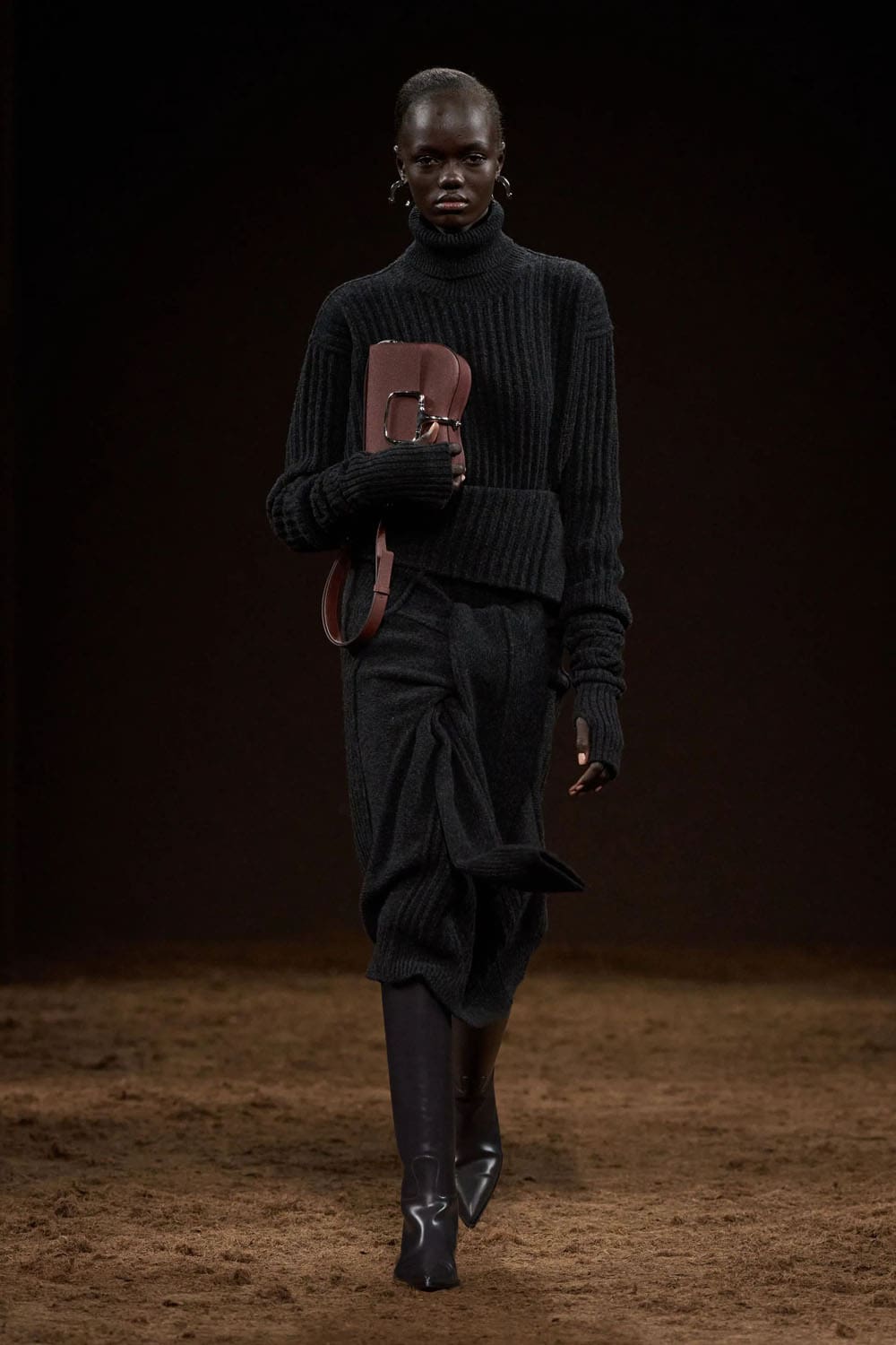 Hermès Automne Hiver 2025 2026 Runway Magazine (24)