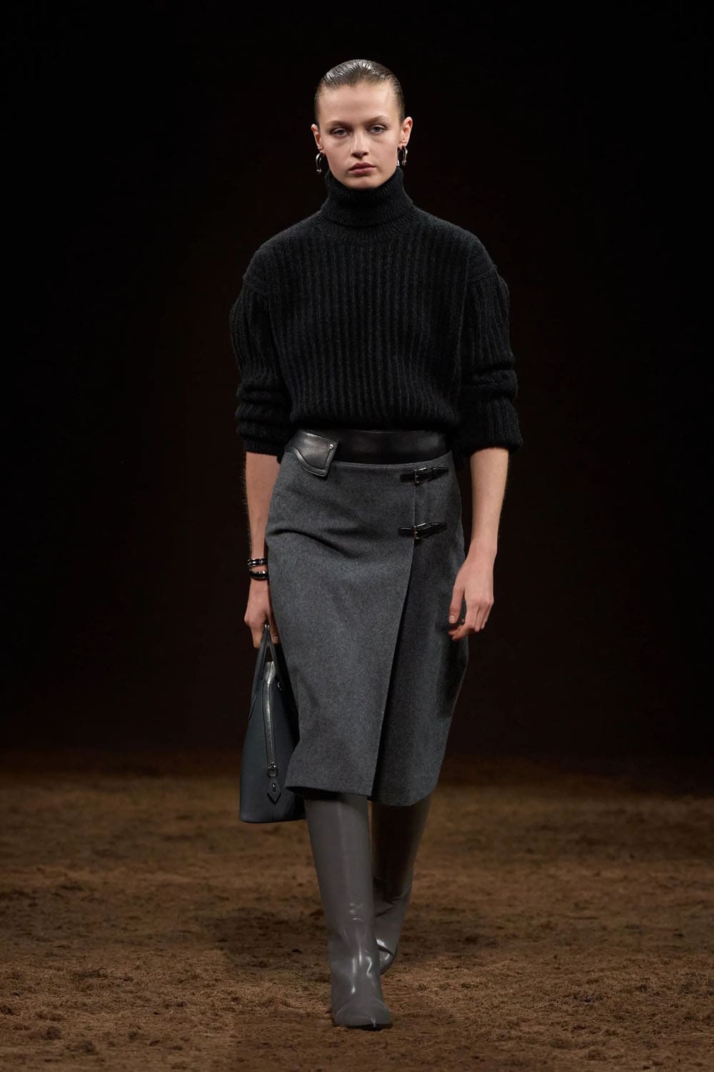 Hermès Automne Hiver 2025 2026 Runway Magazine (26)
