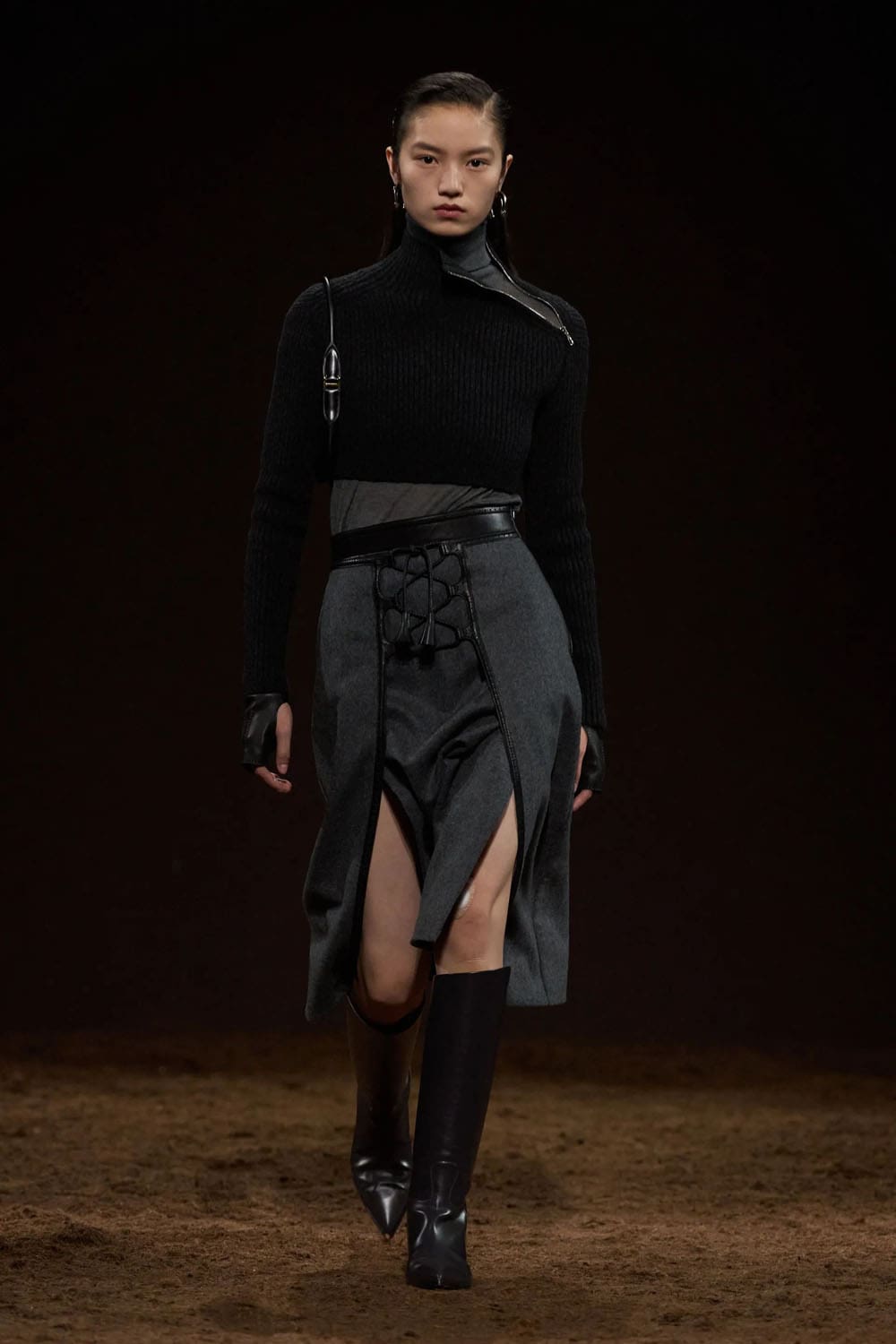 Hermès Automne Hiver 2025 2026 Runway Magazine (28)