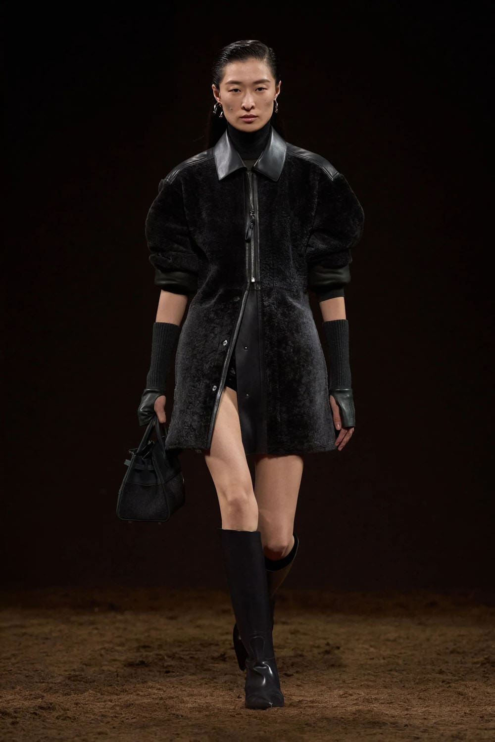 Hermès Automne Hiver 2025 2026 Runway Magazine (34)