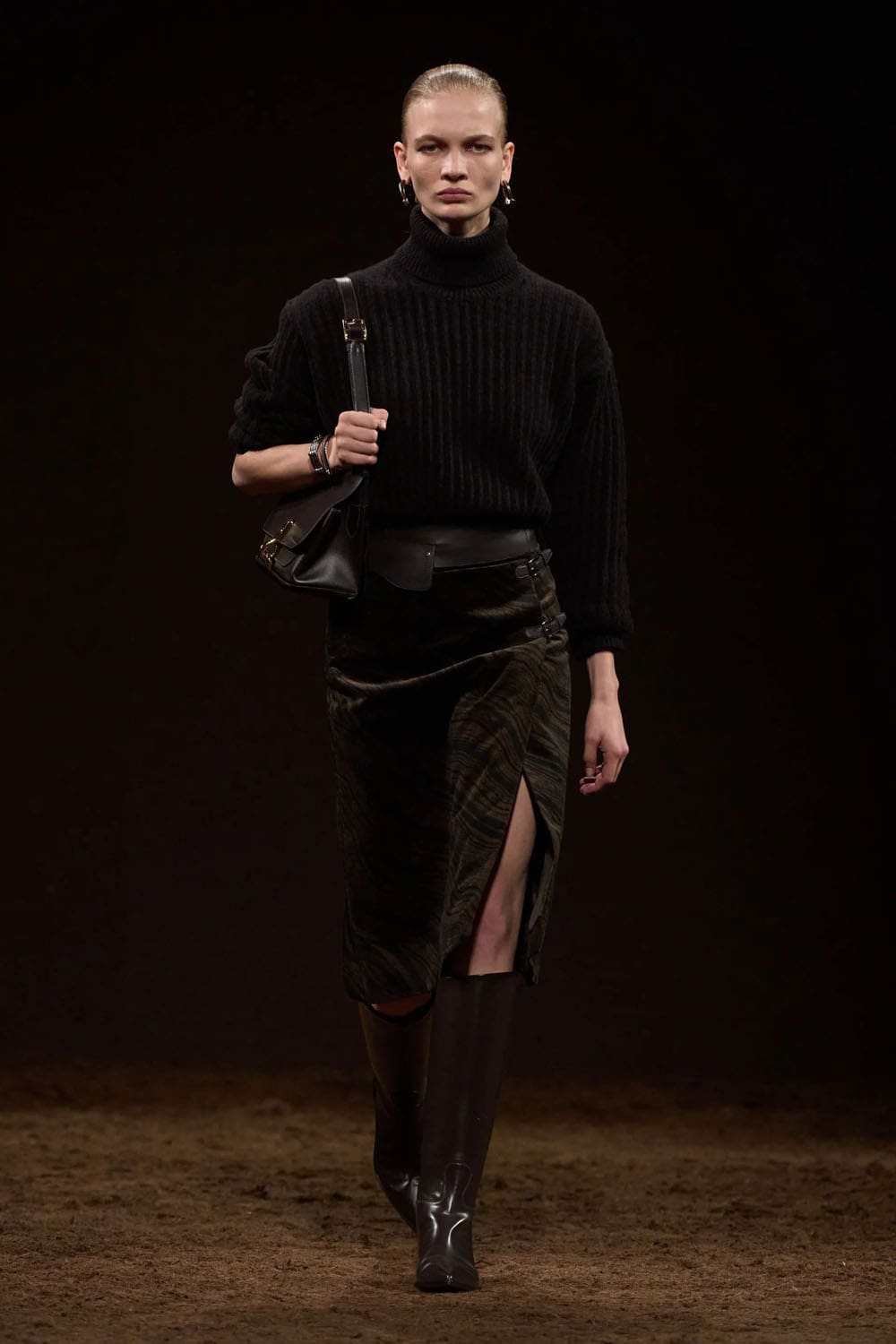 Hermès Automne Hiver 2025 2026 Runway Magazine (49)