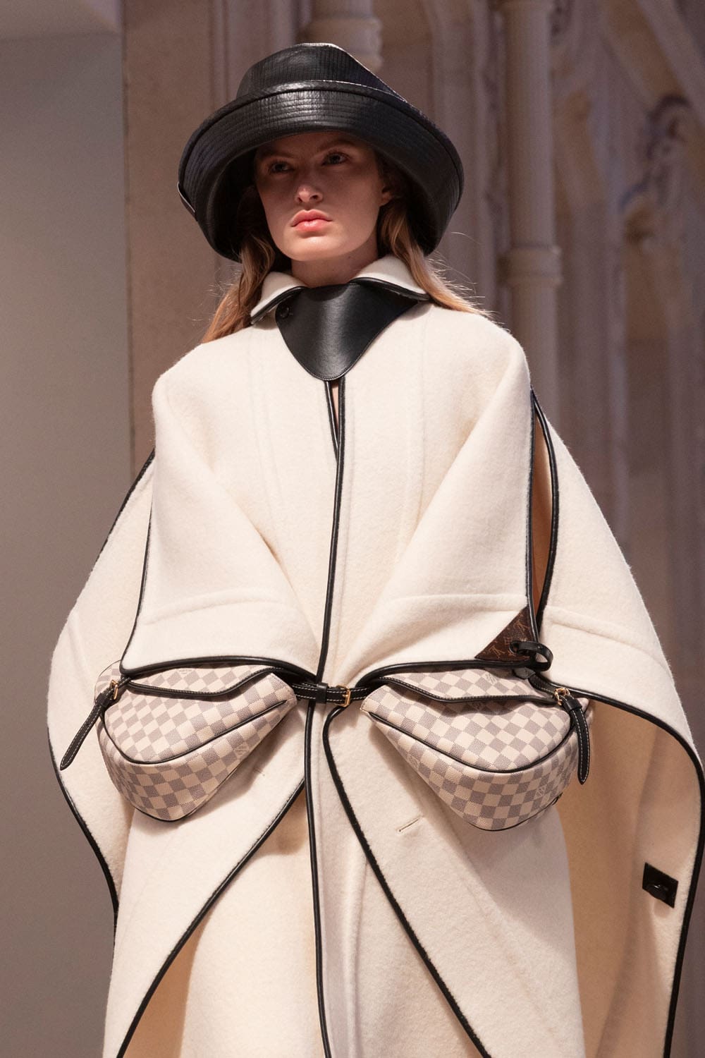 Louis Vuitton Fall Winter 2025 2026 Bags Runway Magazine (15)