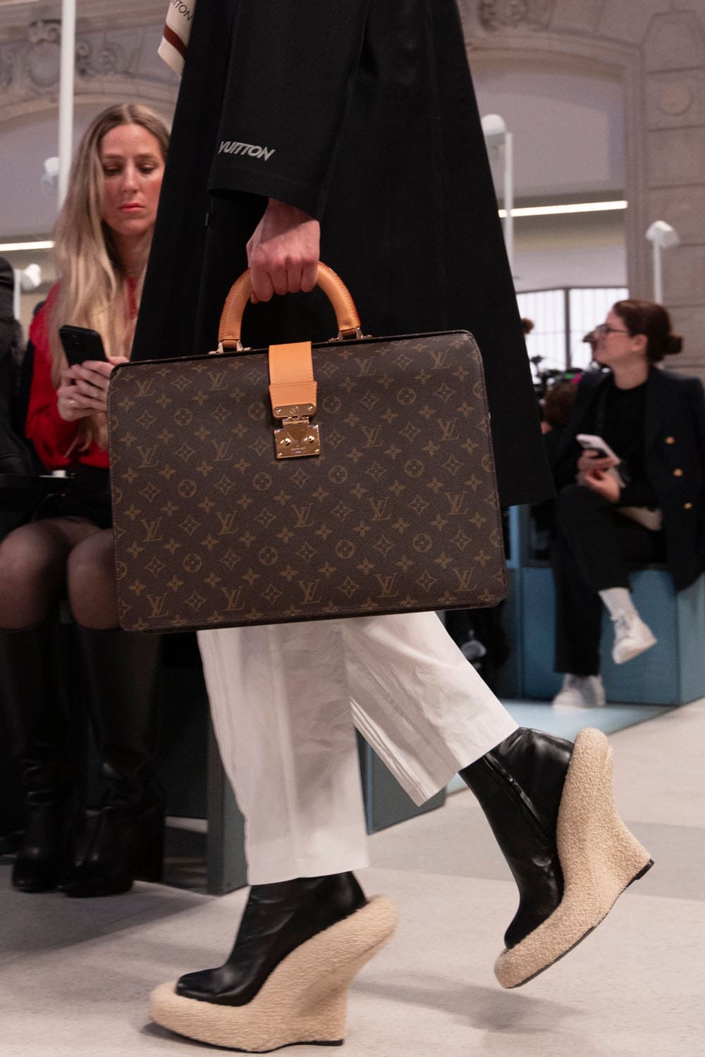Louis Vuitton Fall Winter 2025 2026 Bags Runway Magazine (22)