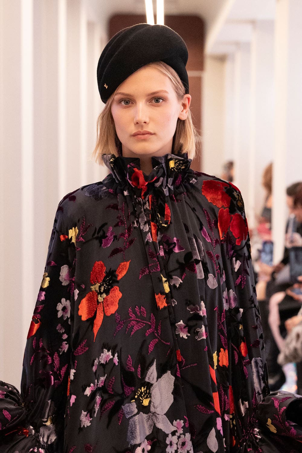 Louis Vuitton Осень-Зима 2025 2026 Крупный План Runway Журнал (27)