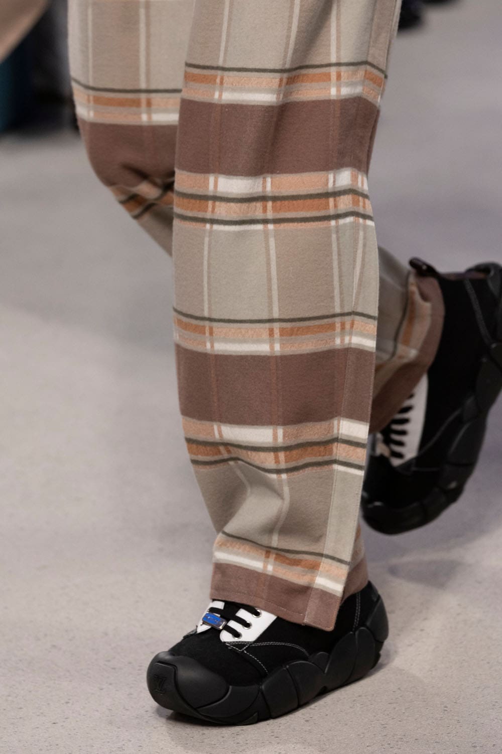 Louis Vuitton Fall Winter 2025 2026 Shoes Runway Magazine (43)