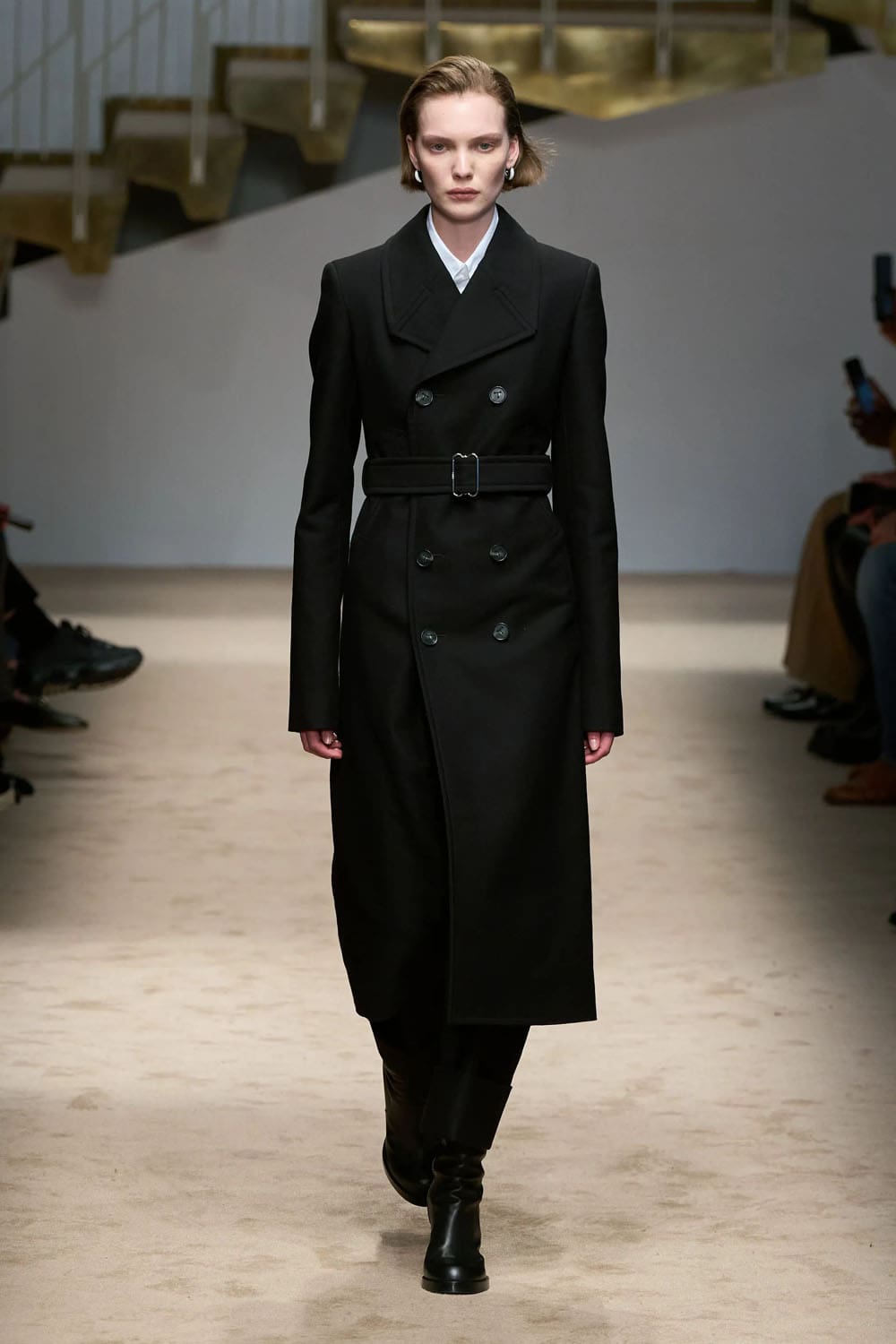 トッズ 2025 2026 秋冬 Runway 雑誌(1)