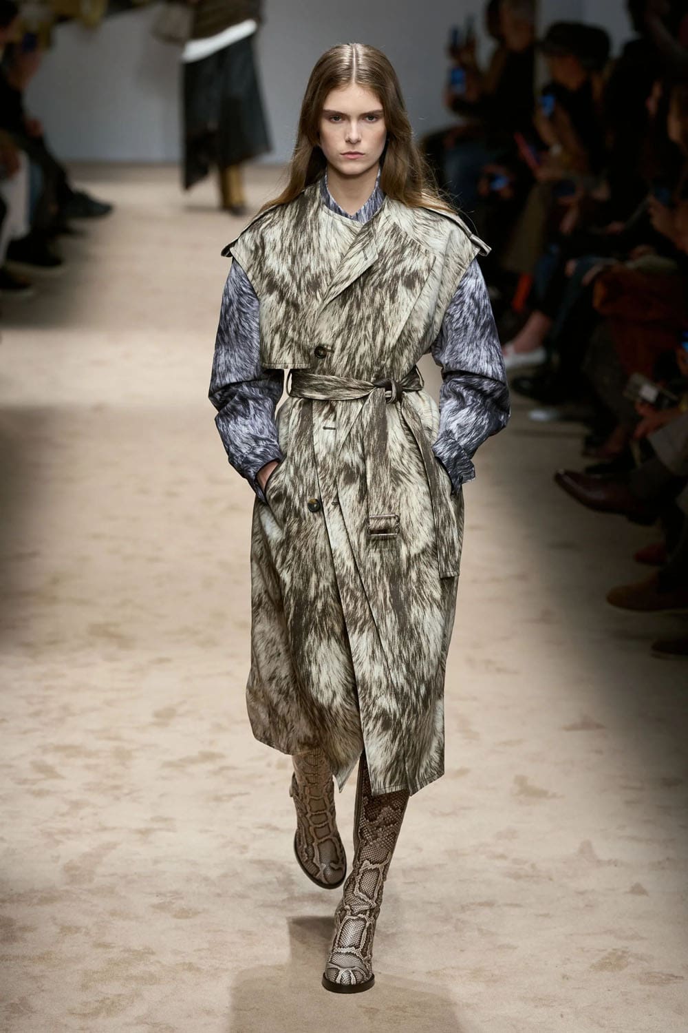 トッズ 2025 2026 秋冬 Runway 雑誌(17)